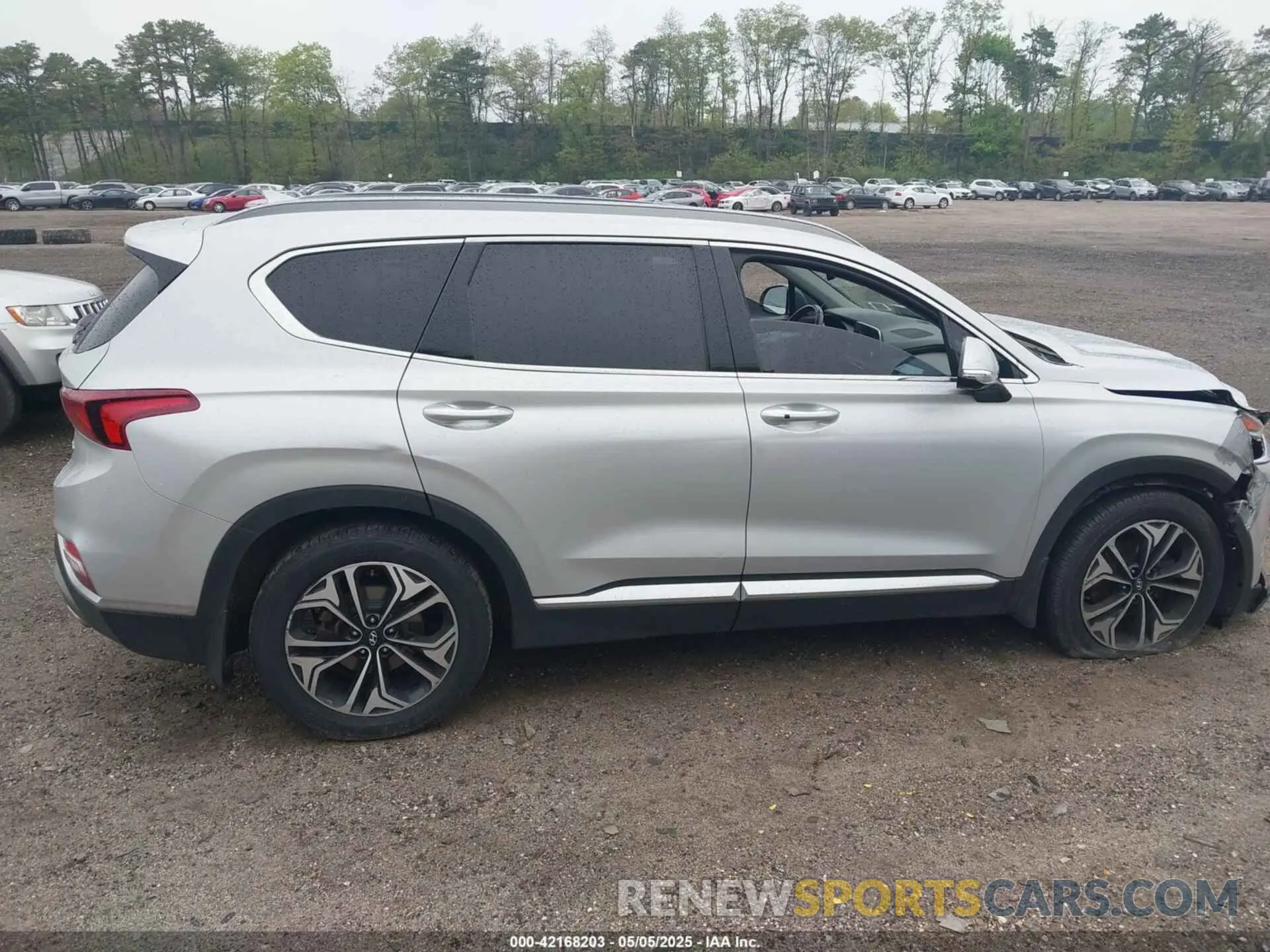 13 Photograph of a damaged car 5NMS5CAAXKH111080 HYUNDAI SANTA FE 2019