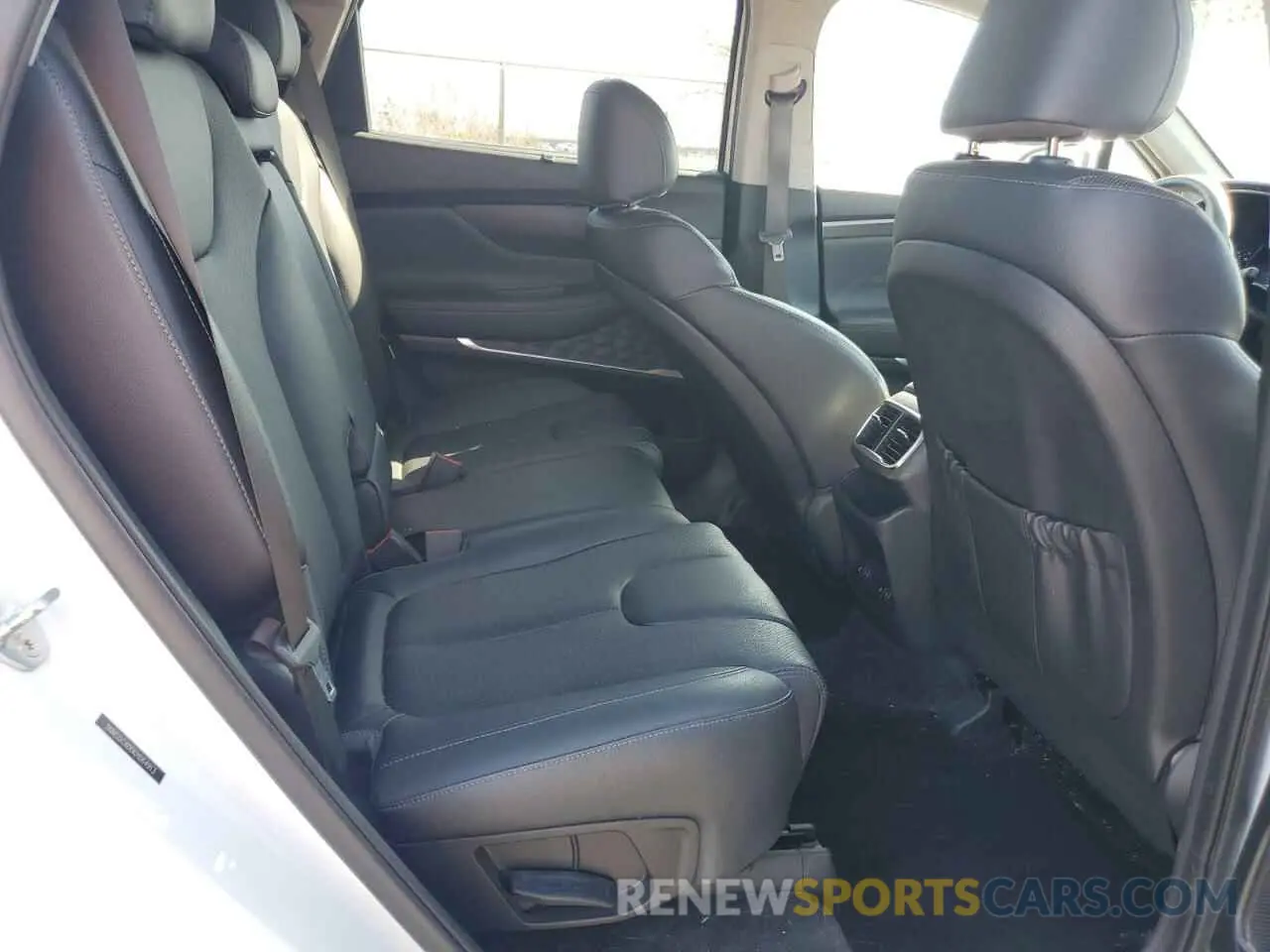 12 Photograph of a damaged car 5NMS5CAD0KH064913 HYUNDAI SANTA FE 2019