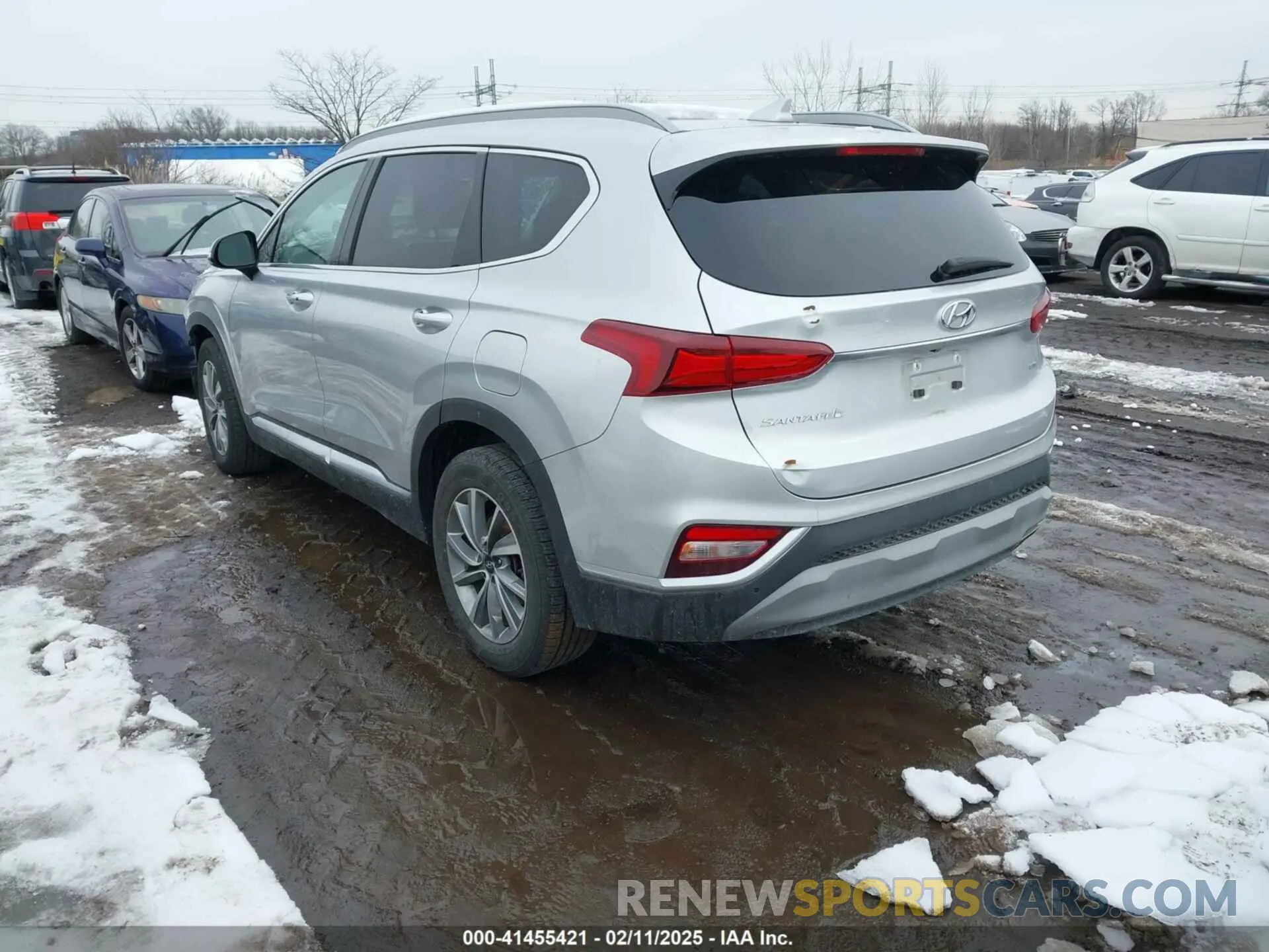 3 Photograph of a damaged car 5NMS5CAD1KH000394 HYUNDAI SANTA FE 2019