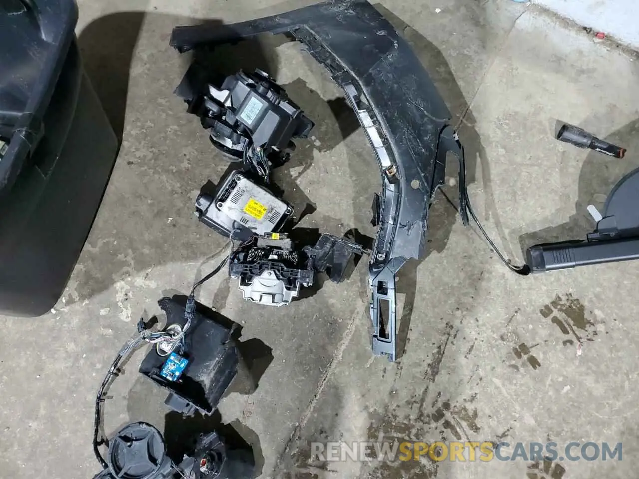 15 Фотография поврежденного автомобиля 5NMS5CAD8KH086528 HYUNDAI SANTA FE 2019