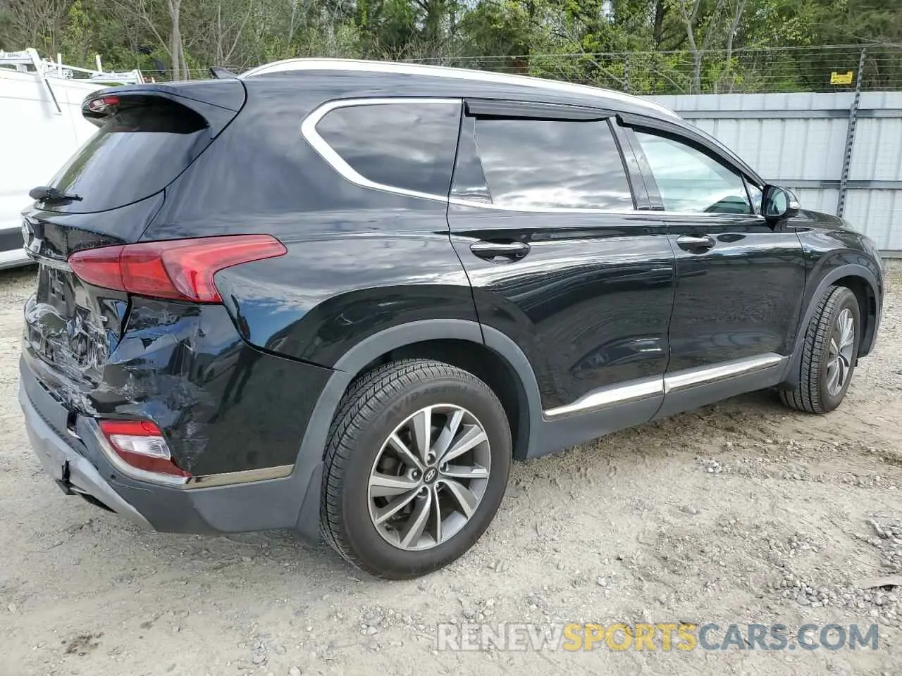 3 Photograph of a damaged car 5NMS5CAD8KH101898 HYUNDAI SANTA FE 2019