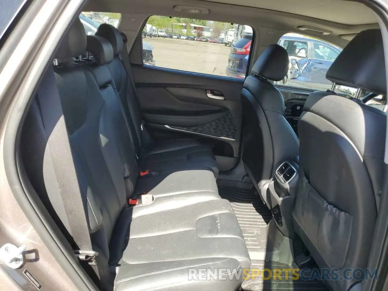 10 Photograph of a damaged car 5NMS5CADXKH090256 HYUNDAI SANTA FE 2019