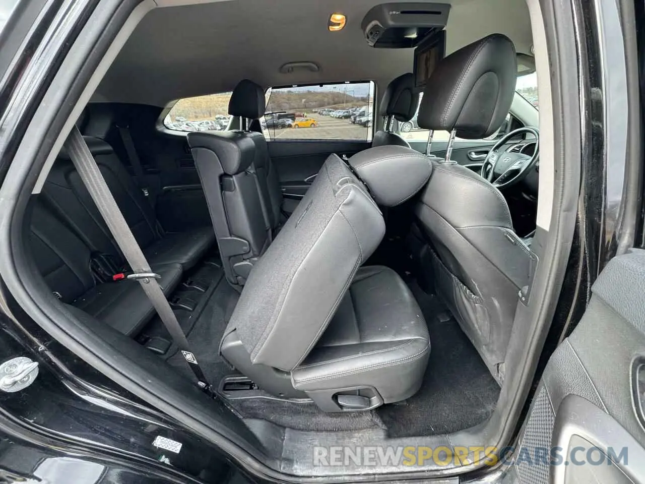 6 Фотография поврежденного автомобиля KM8SNDHF3KU301492 HYUNDAI SANTA FE 2019