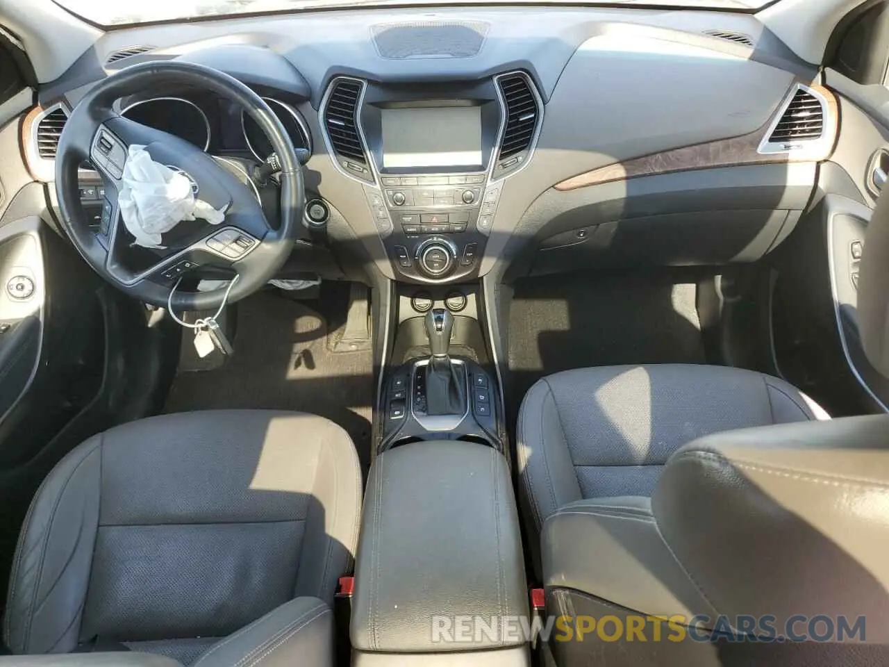 8 Photograph of a damaged car KM8SR4HF5KU307735 HYUNDAI SANTA FE 2019