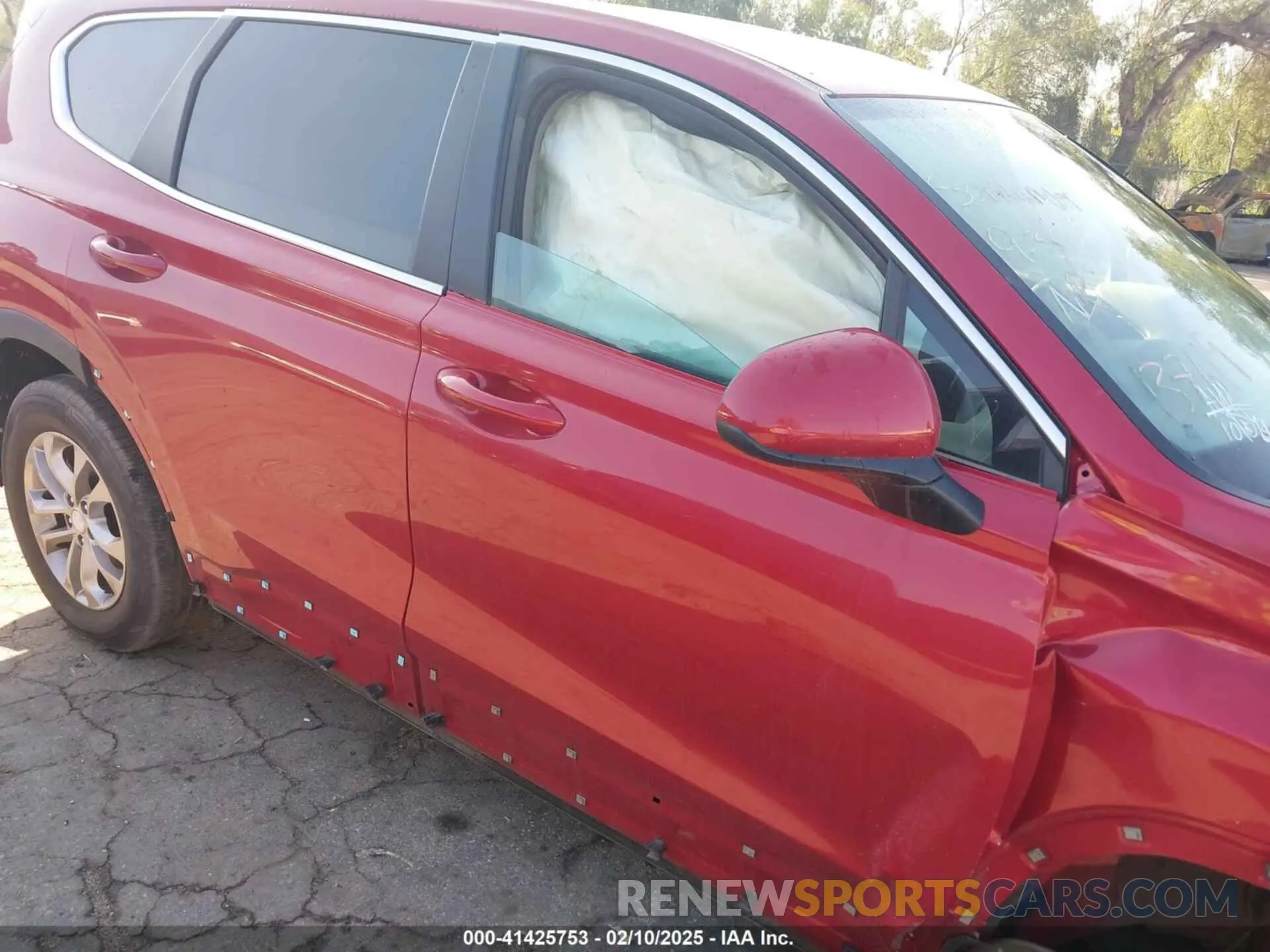 18 Photograph of a damaged car 5NMS23AD1LH137619 HYUNDAI SANTA FE 2020