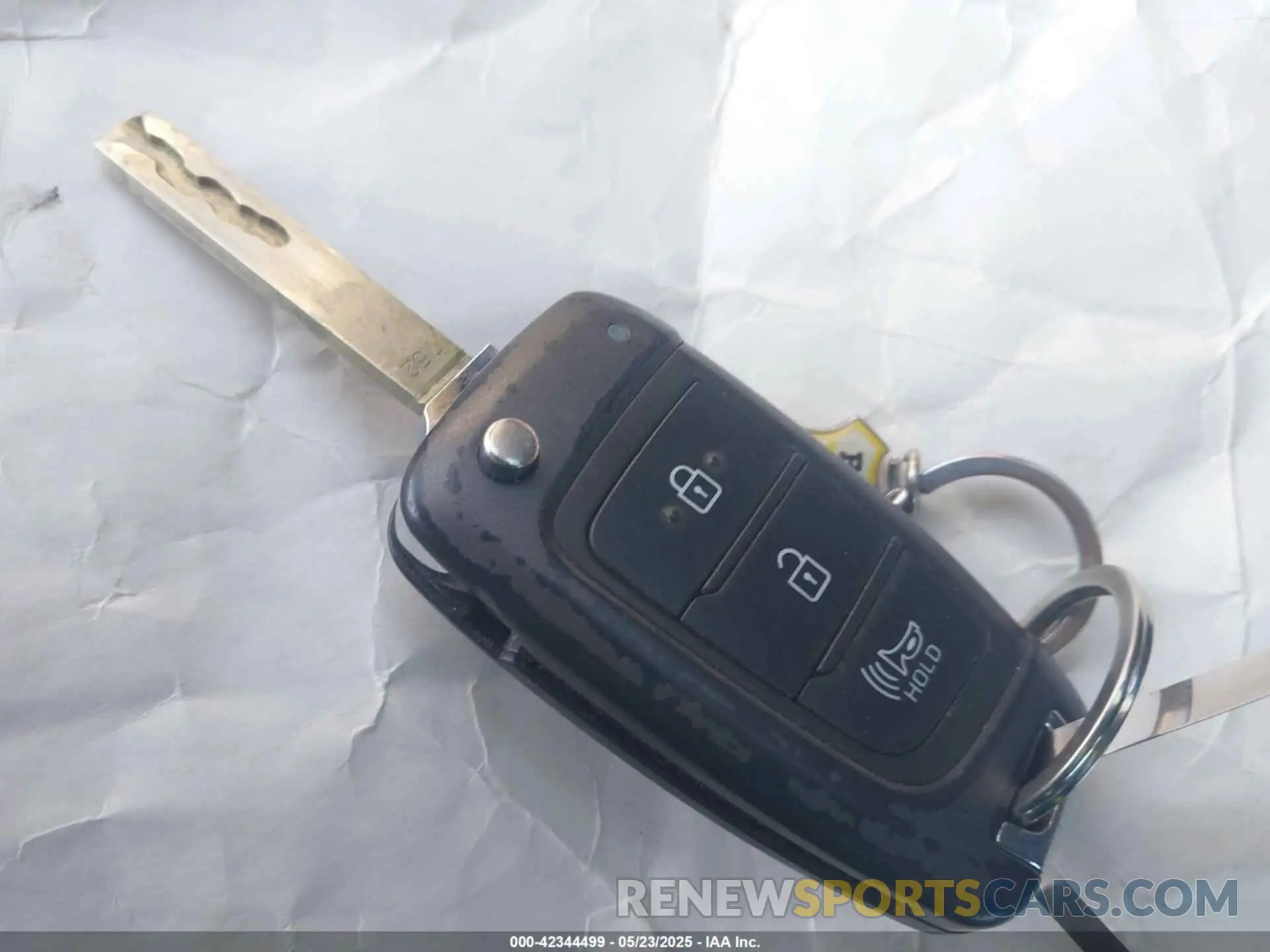 11 Photograph of a damaged car 5NMS23AD2LH220153 HYUNDAI SANTA FE 2020