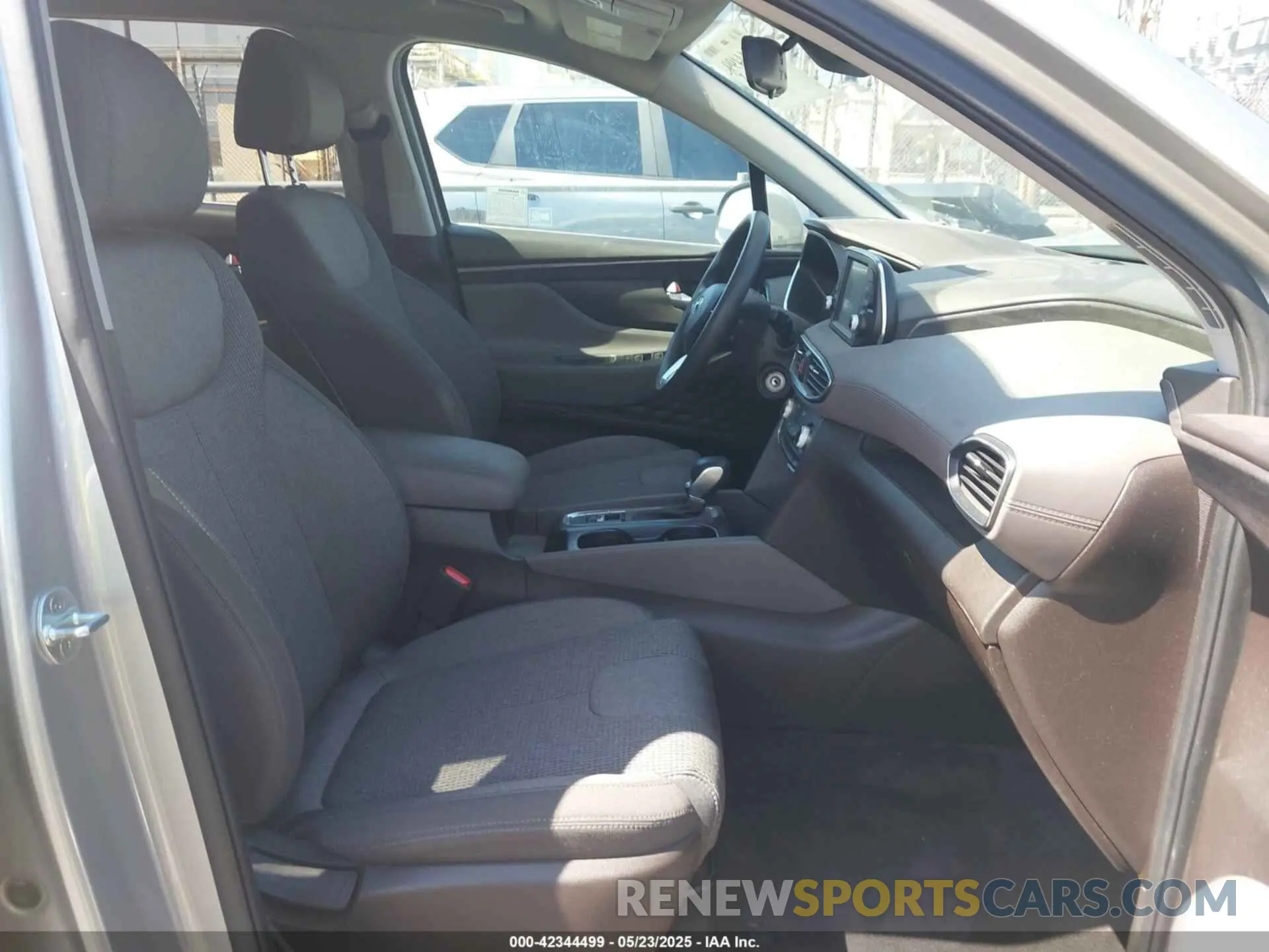 5 Photograph of a damaged car 5NMS23AD2LH220153 HYUNDAI SANTA FE 2020