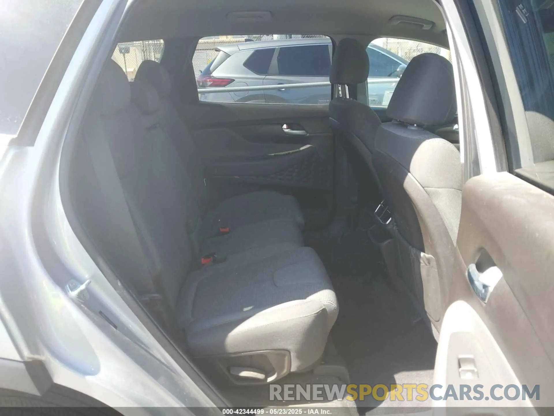 8 Photograph of a damaged car 5NMS23AD2LH220153 HYUNDAI SANTA FE 2020