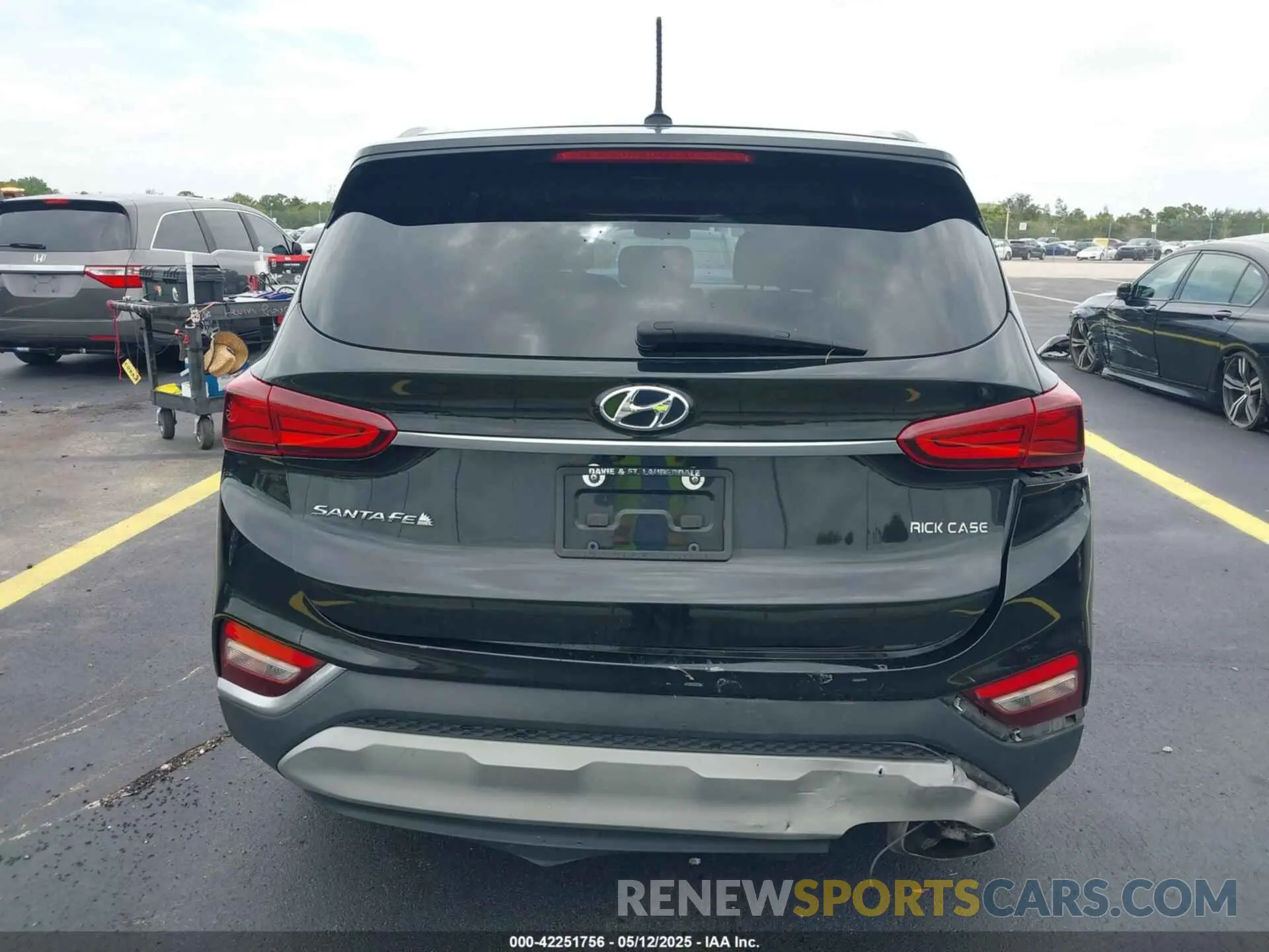 17 Фотография поврежденного автомобиля 5NMS23AD8LH142316 HYUNDAI SANTA FE 2020