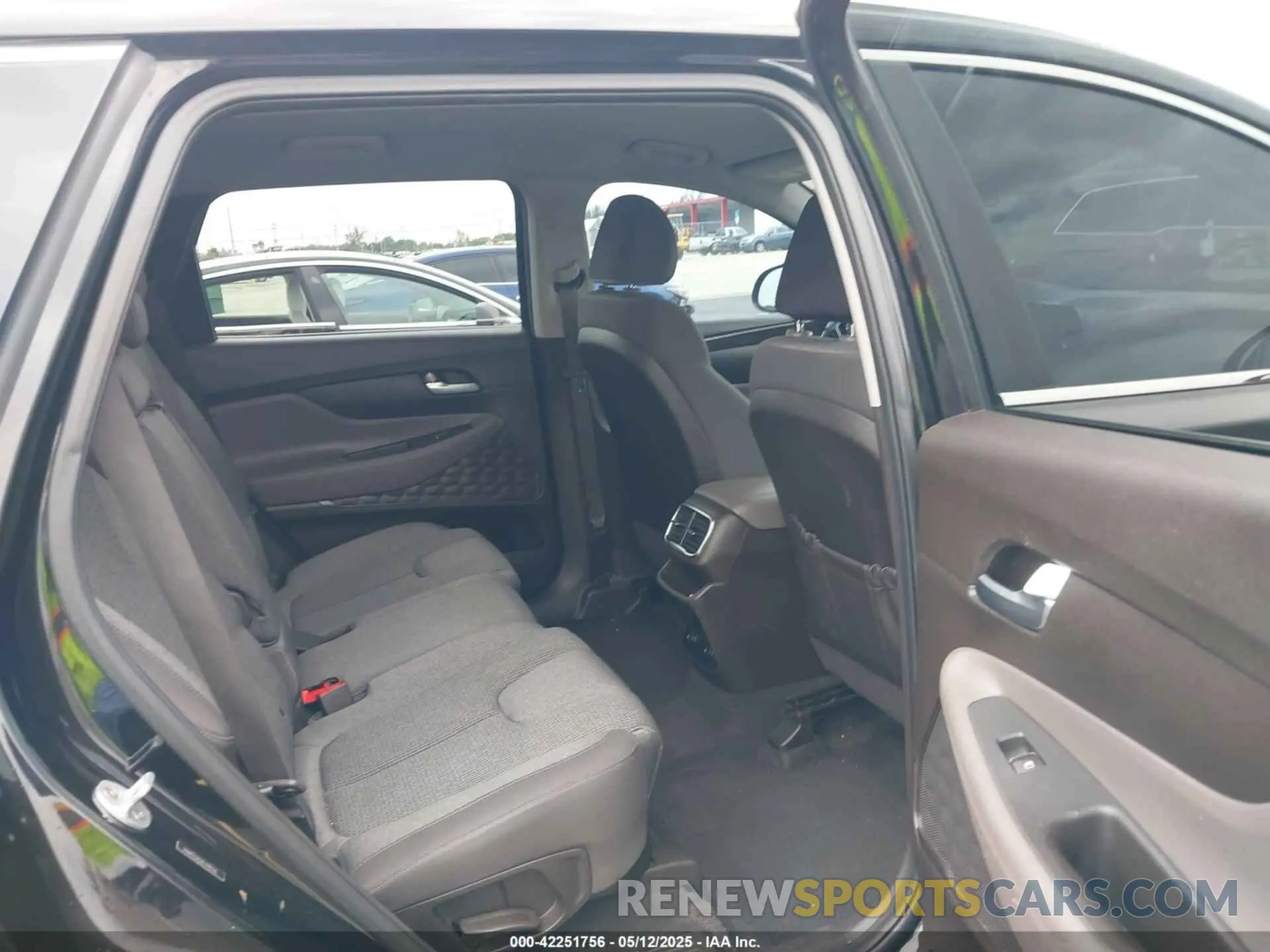 8 Фотография поврежденного автомобиля 5NMS23AD8LH142316 HYUNDAI SANTA FE 2020