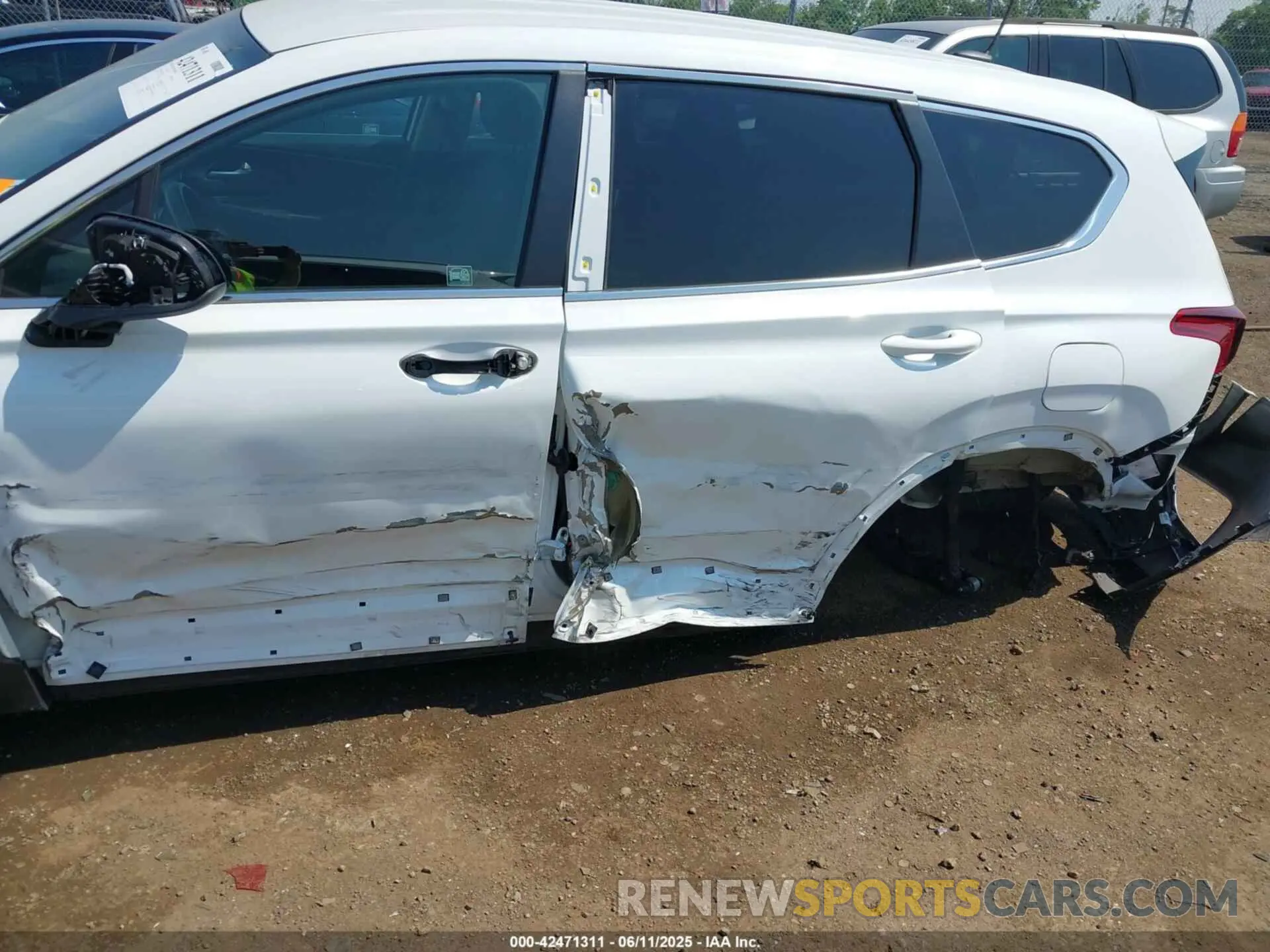 6 Photograph of a damaged car 5NMS2CAD1LH149026 HYUNDAI SANTA FE 2020