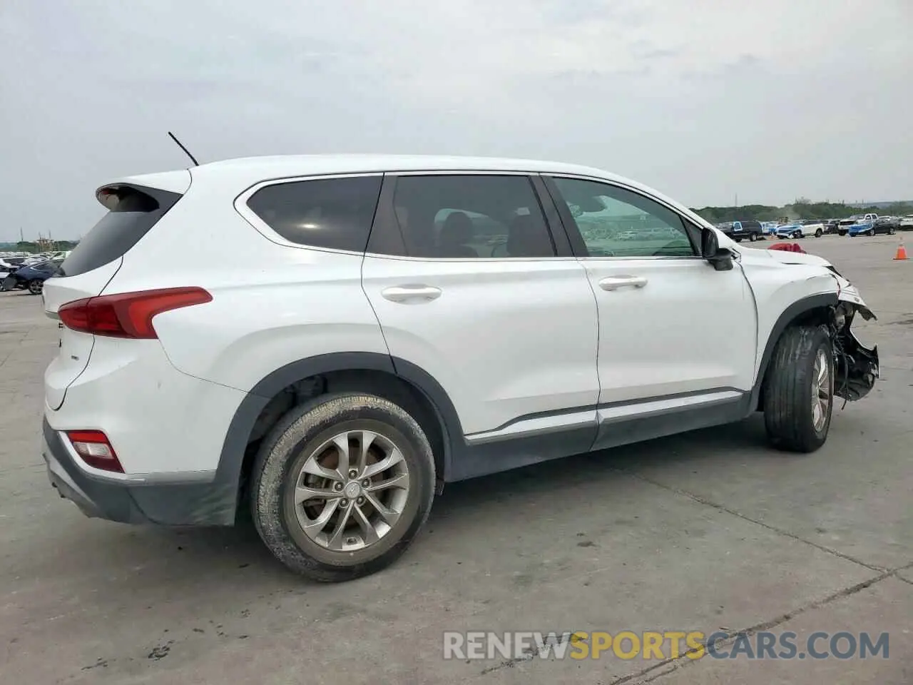 3 Photograph of a damaged car 5NMS2CAD1LH157689 HYUNDAI SANTA FE 2020