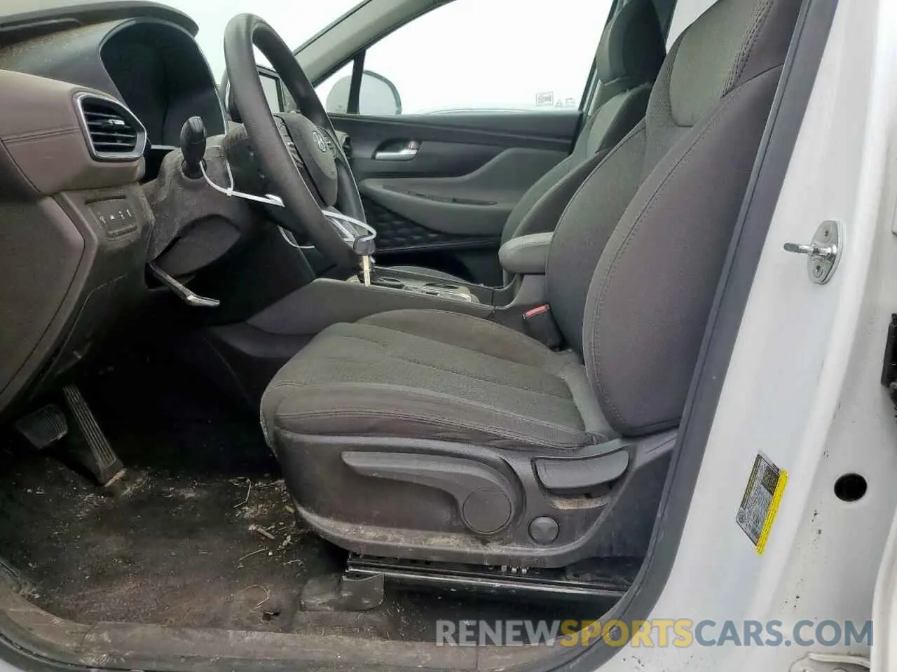 7 Photograph of a damaged car 5NMS2CAD1LH157689 HYUNDAI SANTA FE 2020