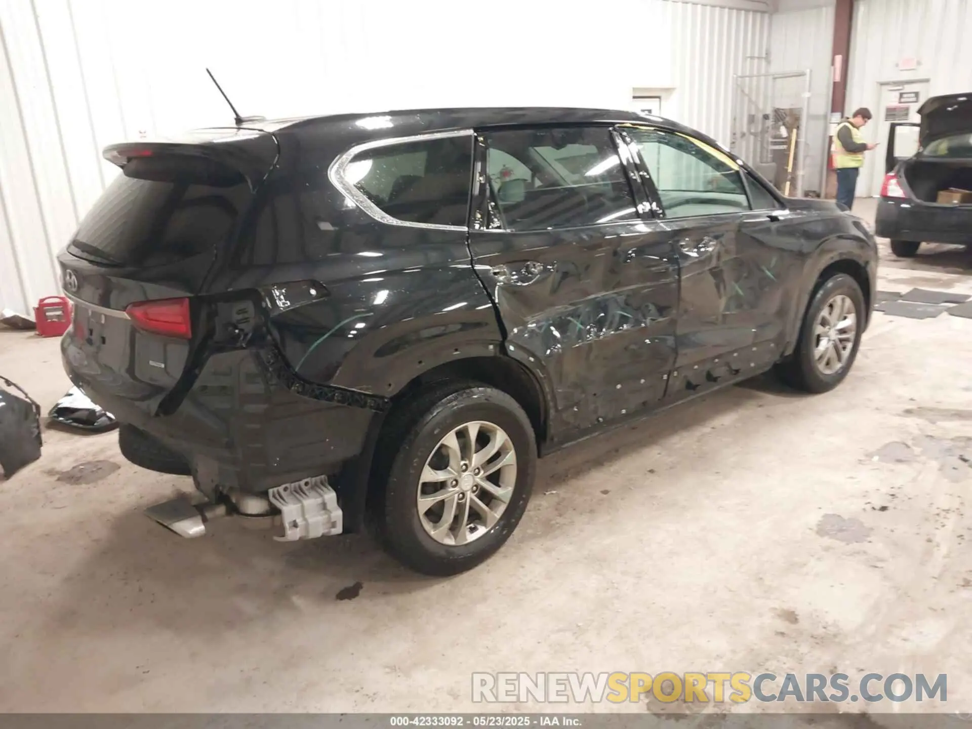 4 Photograph of a damaged car 5NMS2CAD1LH298441 HYUNDAI SANTA FE 2020