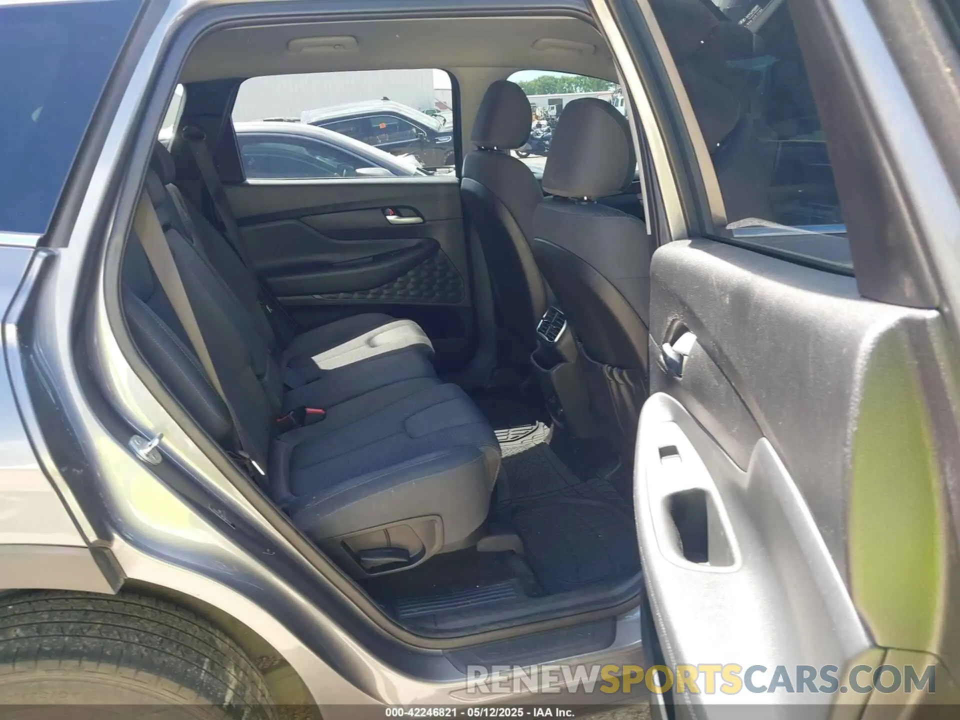 8 Photograph of a damaged car 5NMS2CAD2LH157121 HYUNDAI SANTA FE 2020