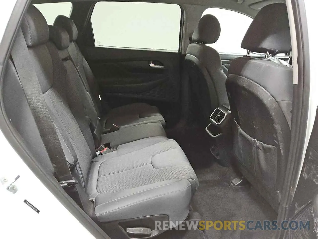 11 Photograph of a damaged car 5NMS2CAD2LH206558 HYUNDAI SANTA FE 2020