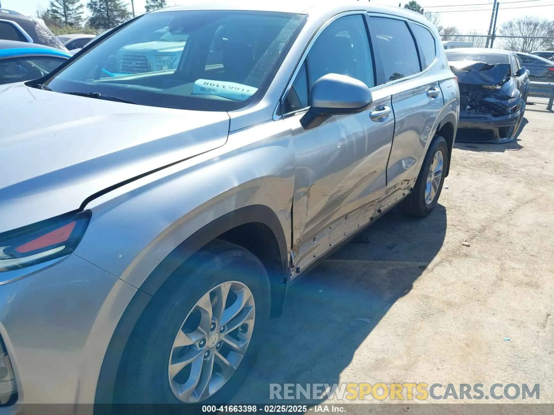 6 Photograph of a damaged car 5NMS2CAD2LH285861 HYUNDAI SANTA FE 2020