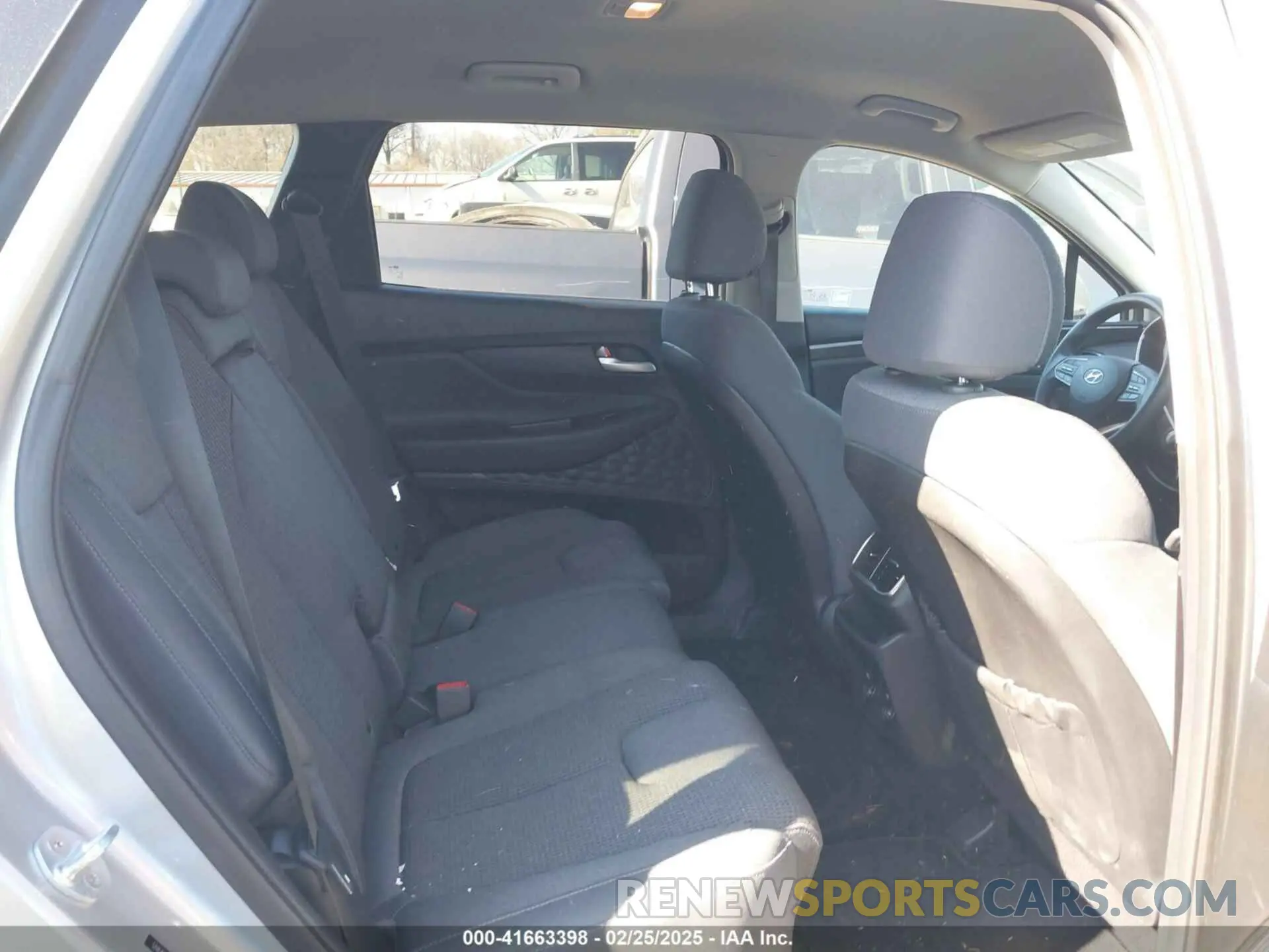 8 Photograph of a damaged car 5NMS2CAD2LH285861 HYUNDAI SANTA FE 2020