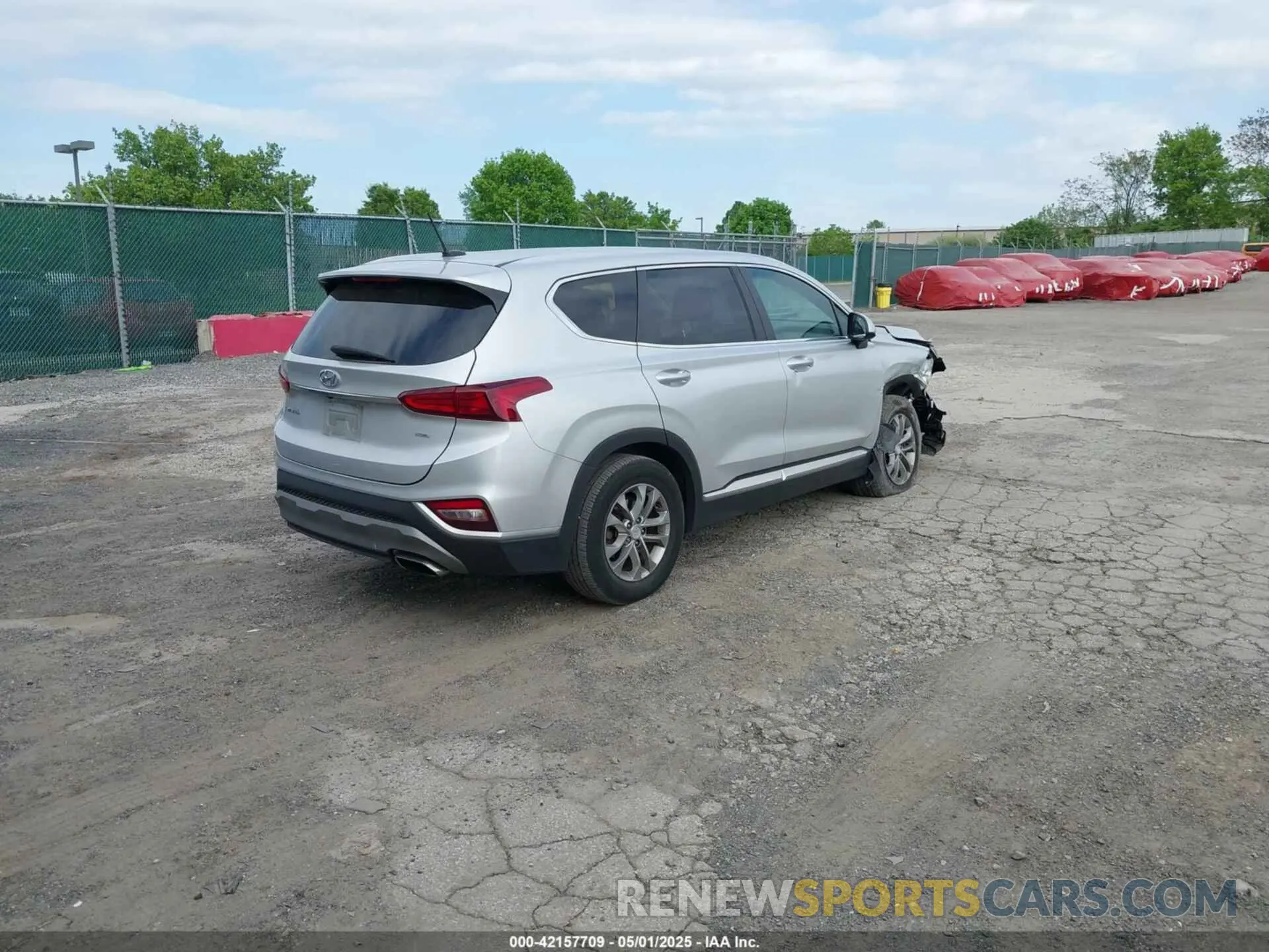 4 Photograph of a damaged car 5NMS2CAD3LH147634 HYUNDAI SANTA FE 2020