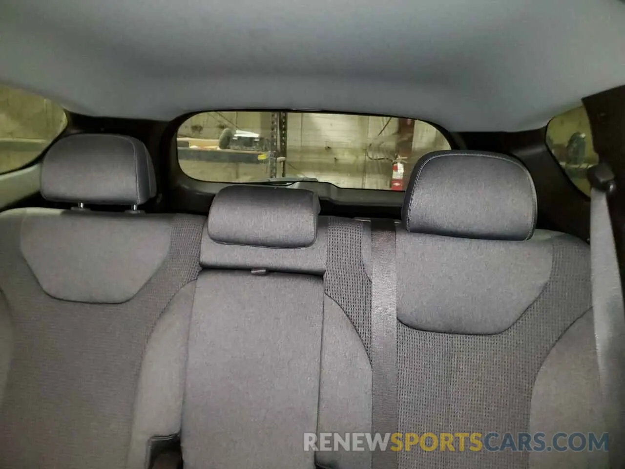 10 Photograph of a damaged car 5NMS2CAD3LH285707 HYUNDAI SANTA FE 2020