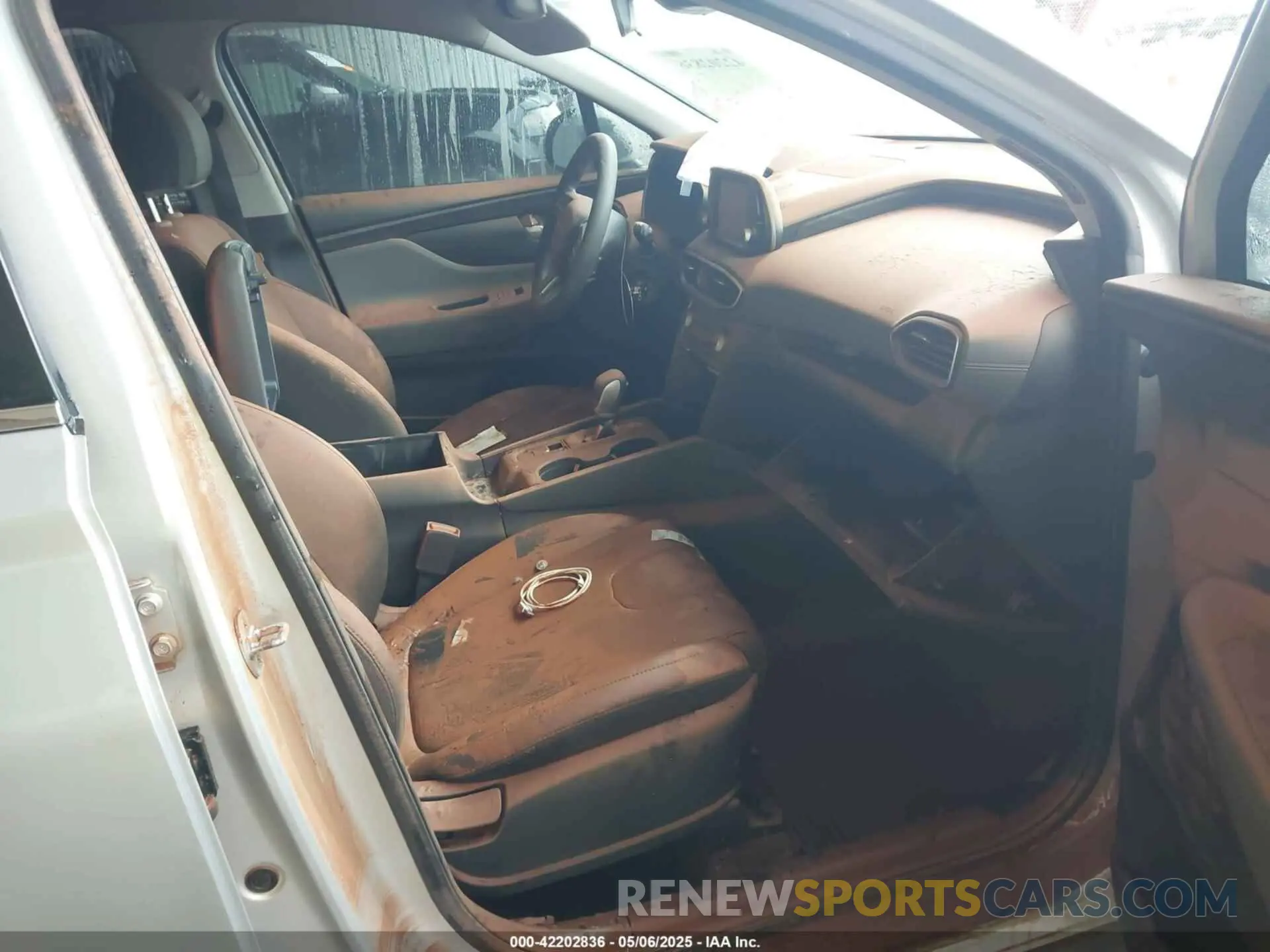 5 Photograph of a damaged car 5NMS2CAD6LH167246 HYUNDAI SANTA FE 2020