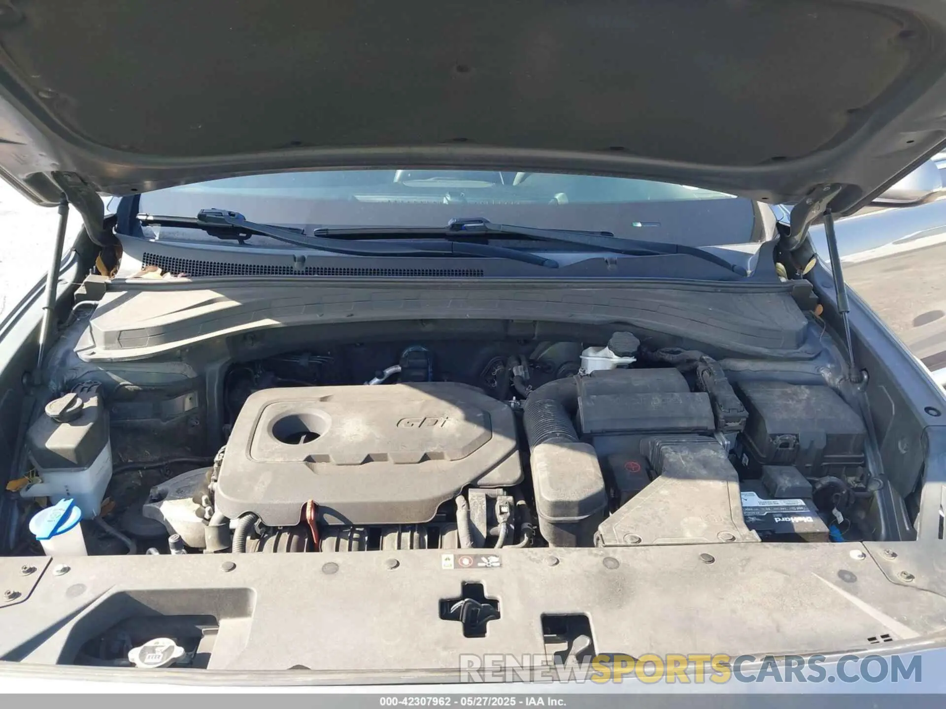 10 Photograph of a damaged car 5NMS2CAD7LH156952 HYUNDAI SANTA FE 2020
