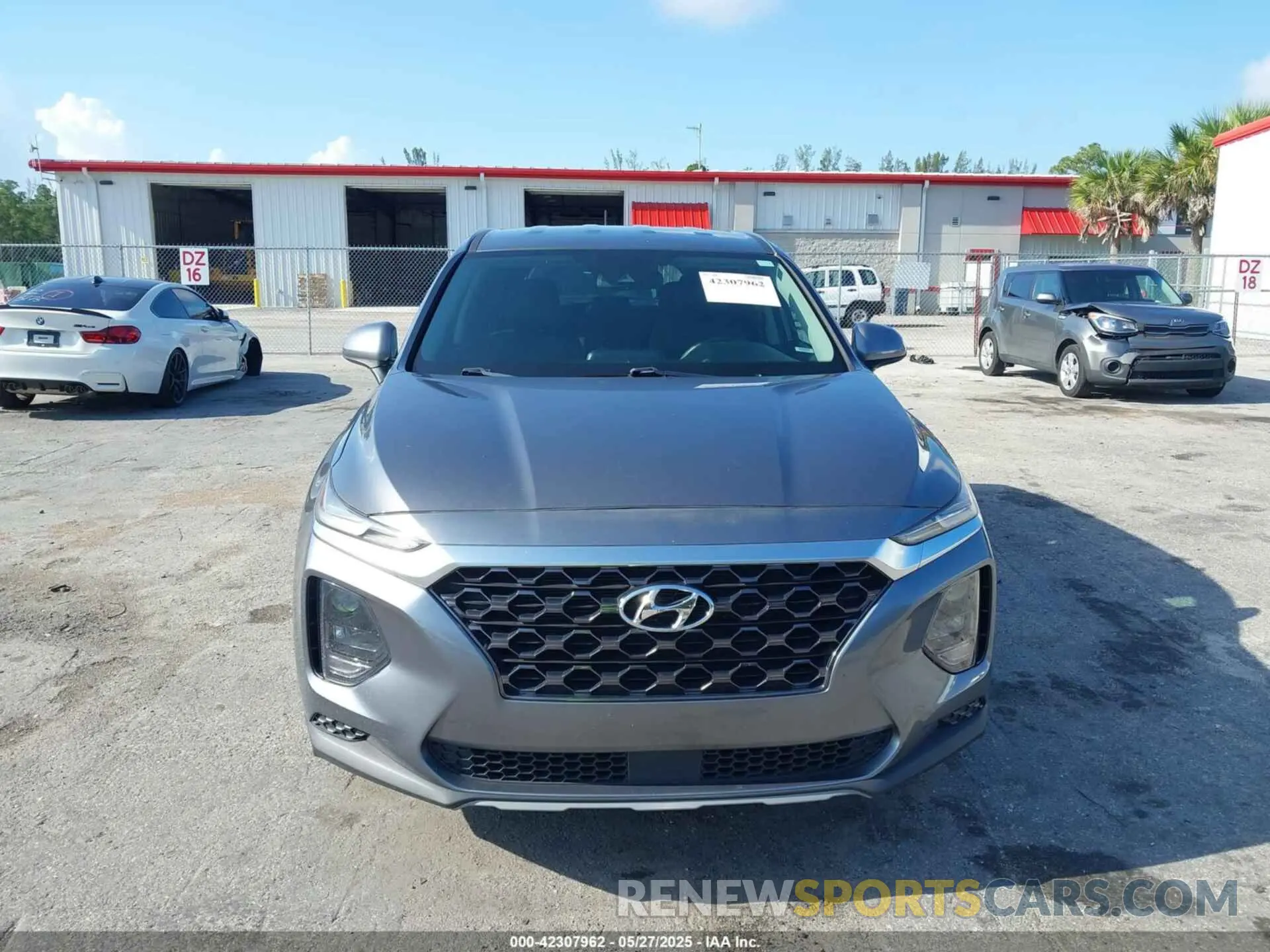 12 Photograph of a damaged car 5NMS2CAD7LH156952 HYUNDAI SANTA FE 2020
