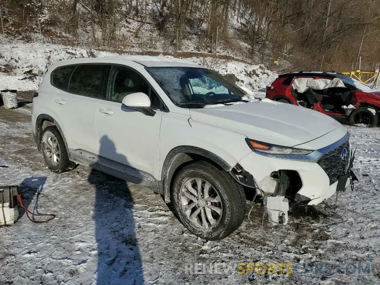4 Photograph of a damaged car 5NMS2CAD7LH280266 HYUNDAI SANTA FE 2020