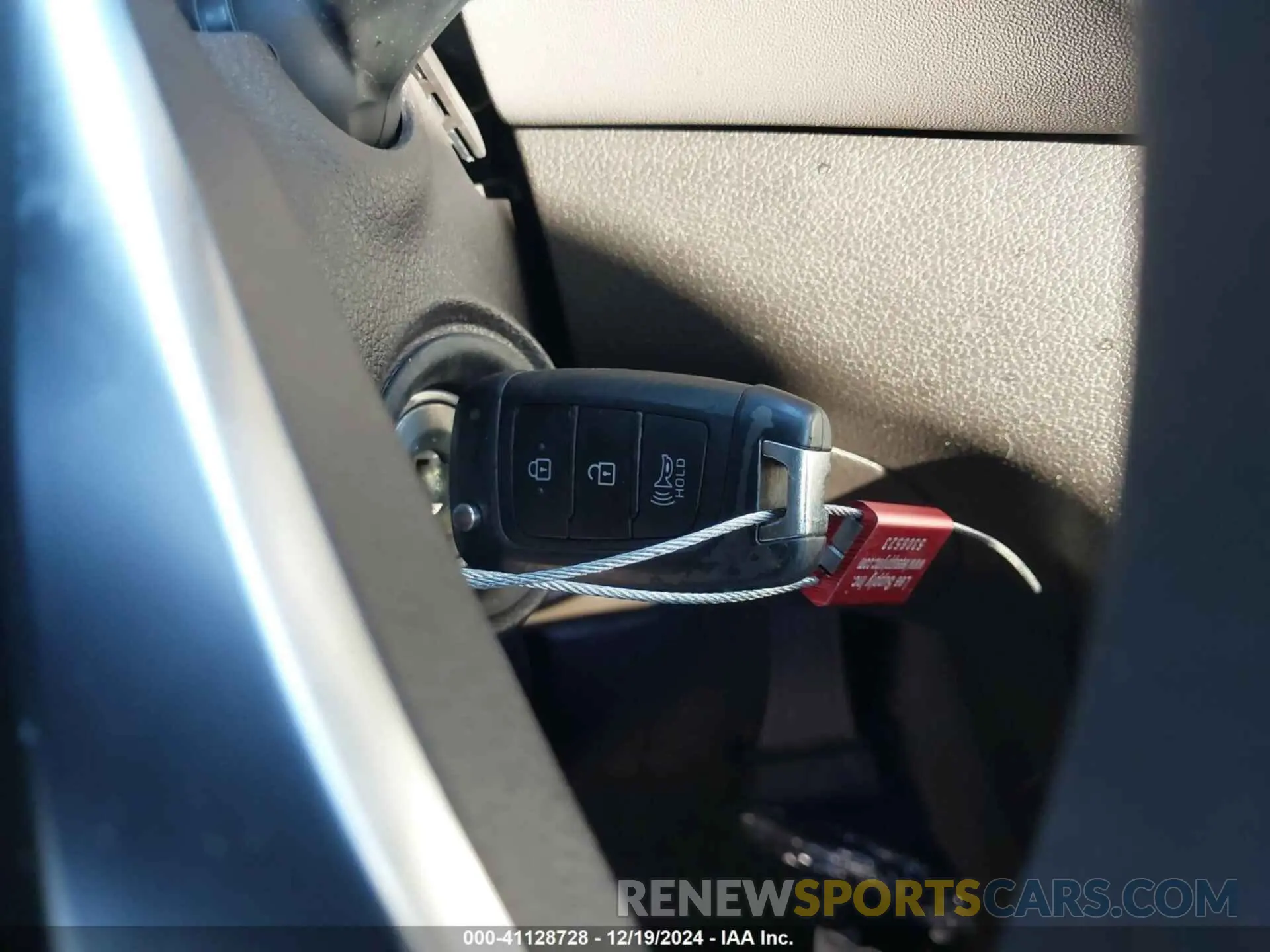 11 Photograph of a damaged car 5NMS2CAD7LH280610 HYUNDAI SANTA FE 2020