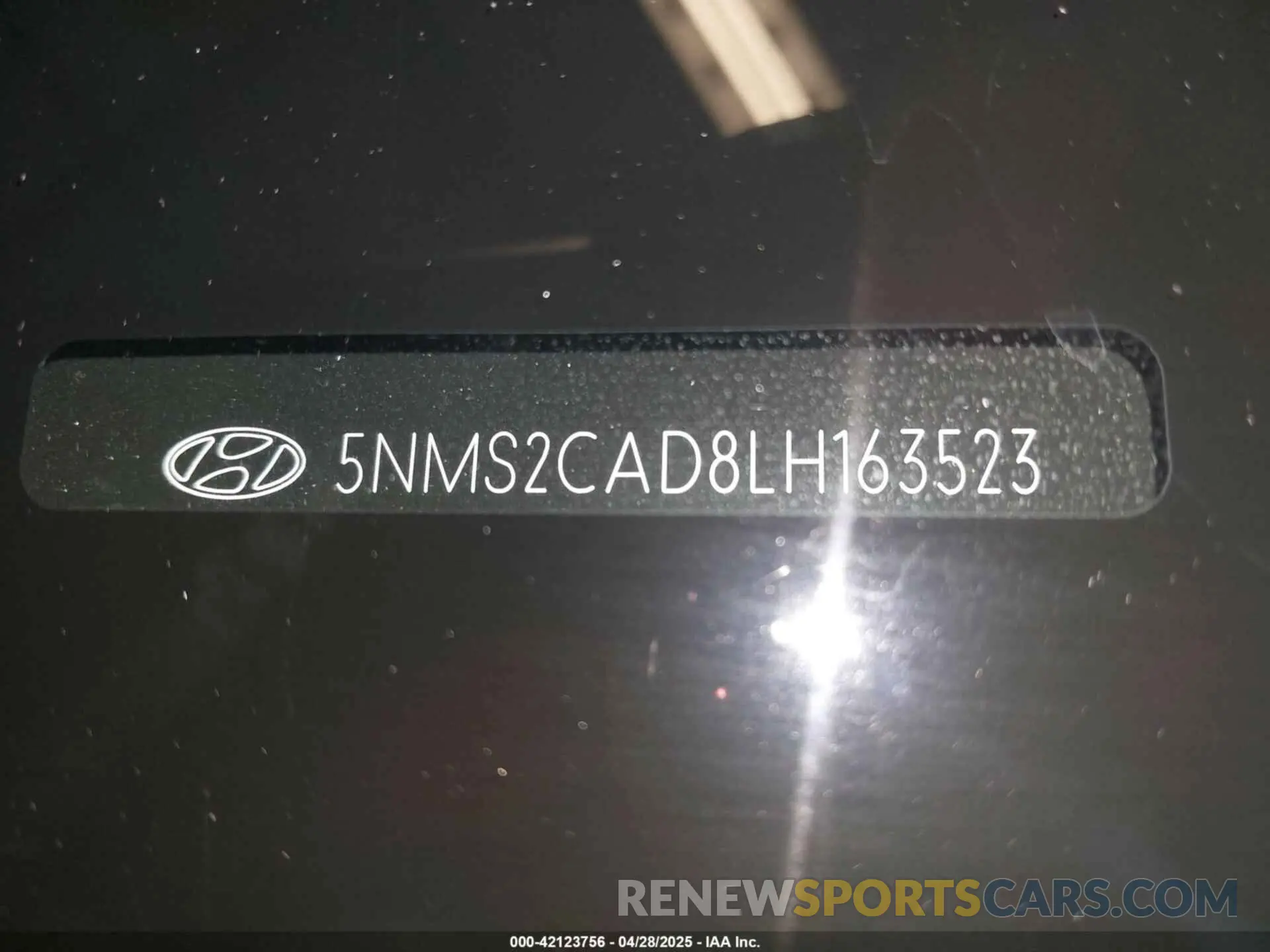 19 Photograph of a damaged car 5NMS2CAD8LH163523 HYUNDAI SANTA FE 2020