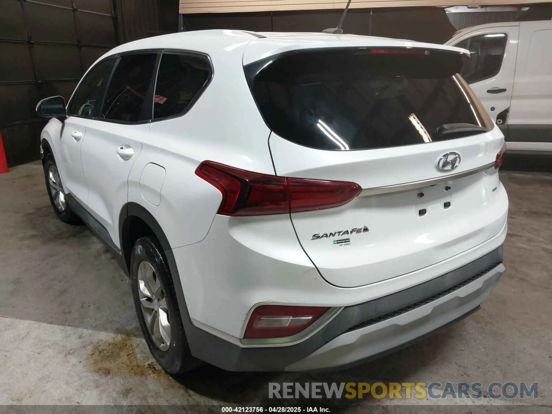 3 Photograph of a damaged car 5NMS2CAD8LH163523 HYUNDAI SANTA FE 2020