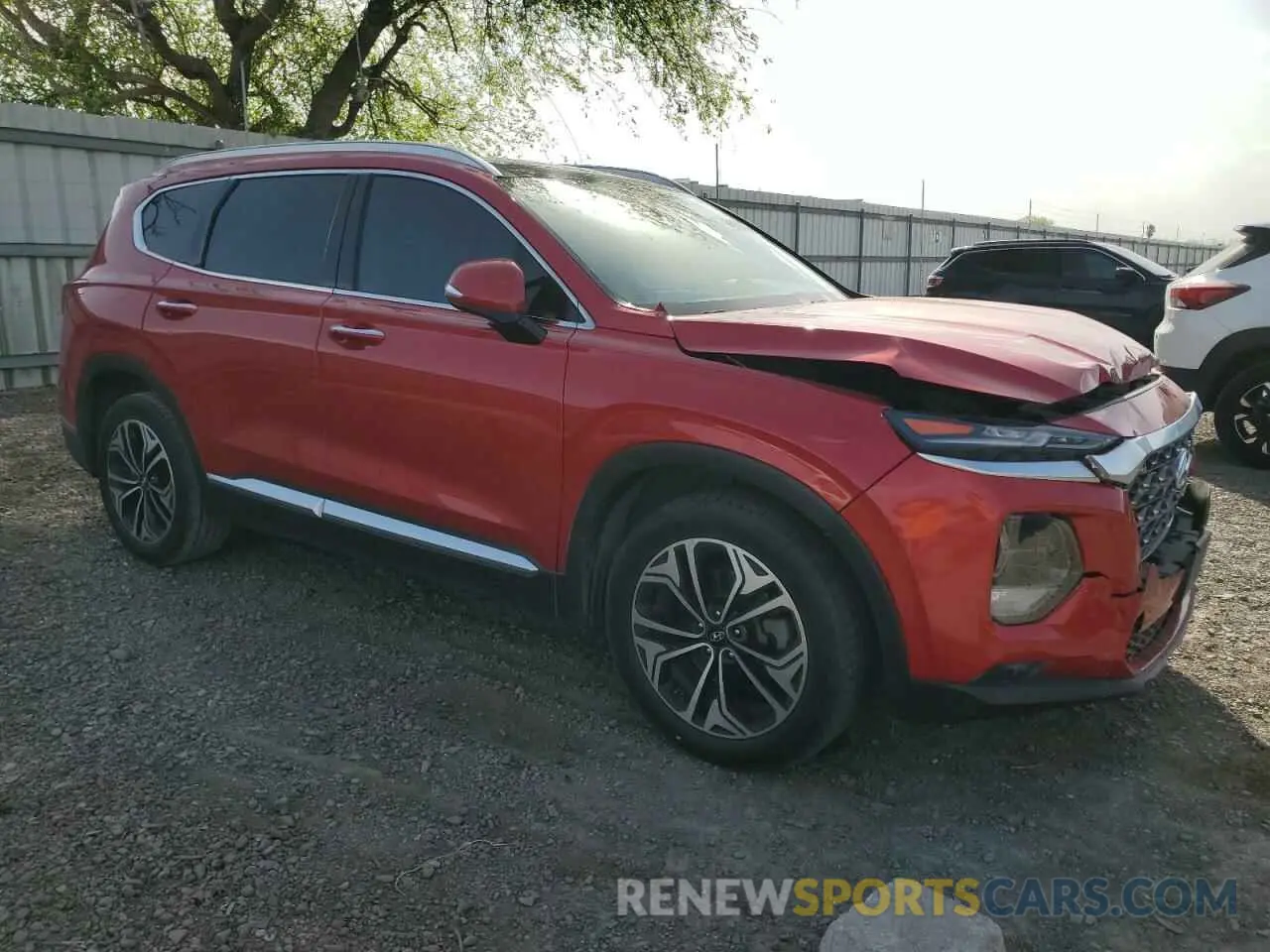 4 Photograph of a damaged car 5NMS33AA5LH292127 HYUNDAI SANTA FE 2020