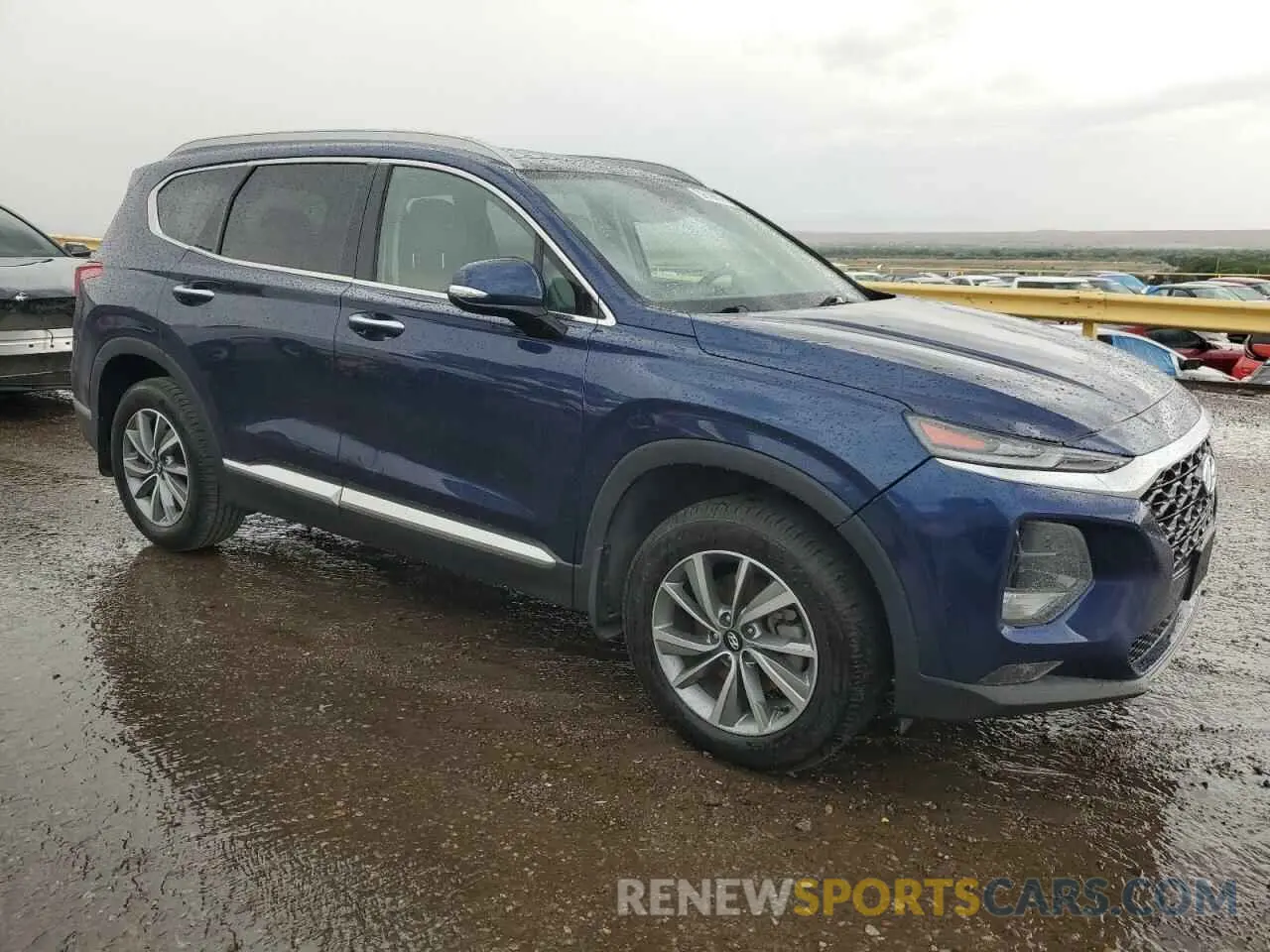 4 Photograph of a damaged car 5NMS33AD3LH256415 HYUNDAI SANTA FE 2020