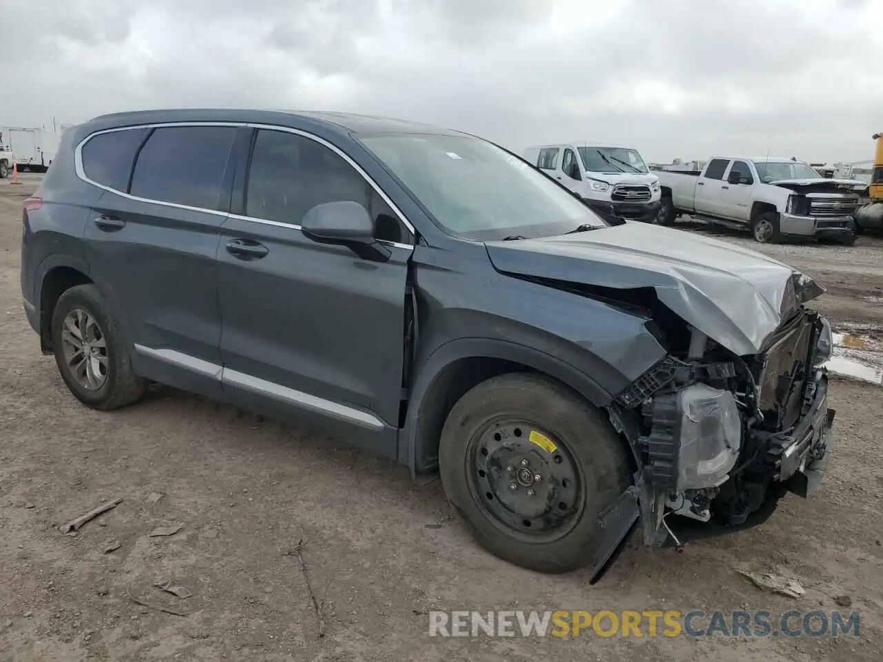 4 Photograph of a damaged car 5NMS33AD4LH254074 HYUNDAI SANTA FE 2020