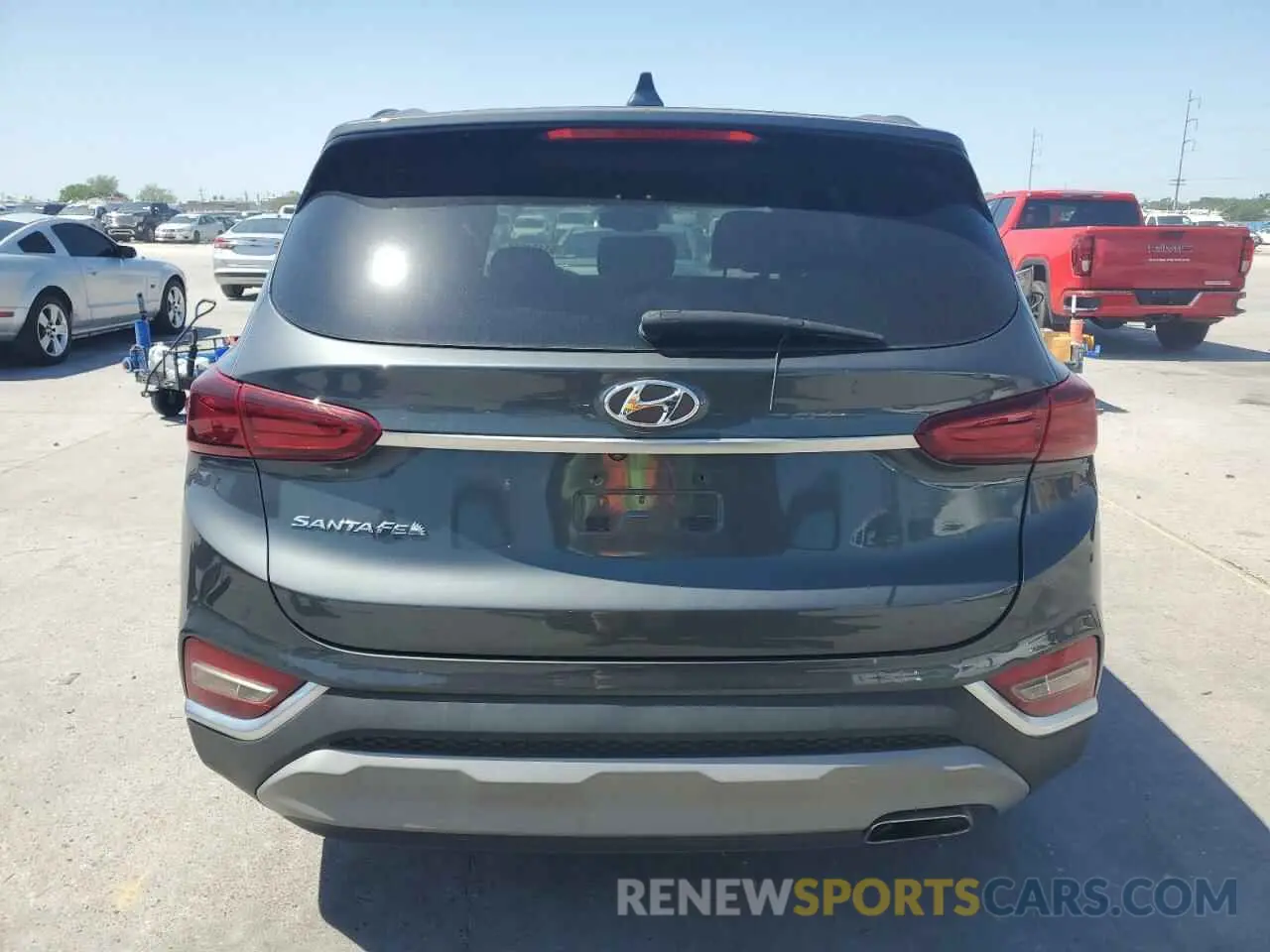 6 Photograph of a damaged car 5NMS33AD4LH260859 HYUNDAI SANTA FE 2020