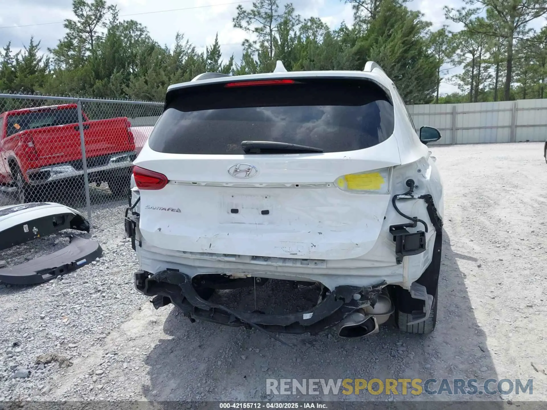 17 Photograph of a damaged car 5NMS33AD4LH293909 HYUNDAI SANTA FE 2020