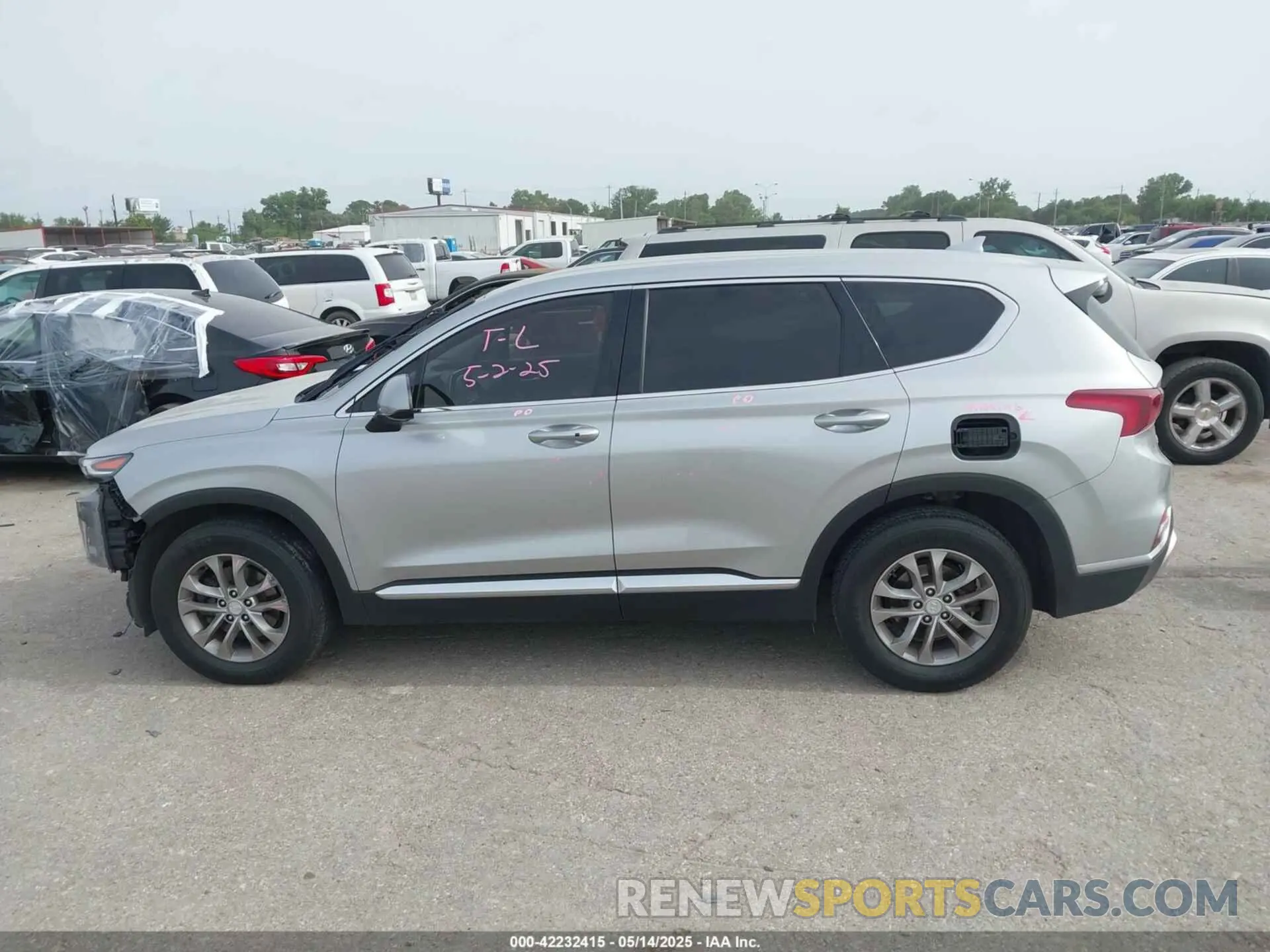 15 Photograph of a damaged car 5NMS33AD7LH228875 HYUNDAI SANTA FE 2020