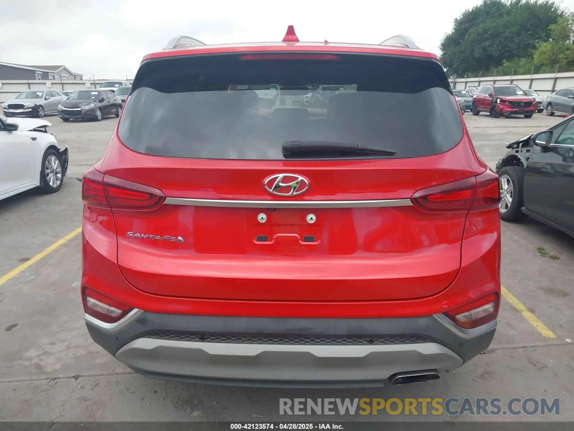 17 Photograph of a damaged car 5NMS33AD7LH241559 HYUNDAI SANTA FE 2020
