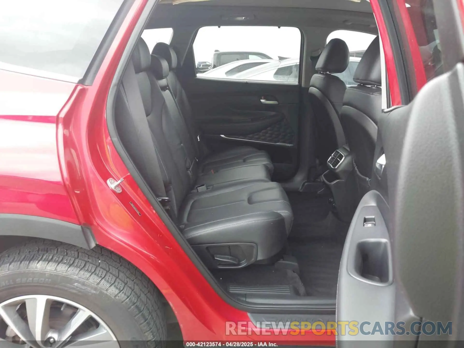 8 Photograph of a damaged car 5NMS33AD7LH241559 HYUNDAI SANTA FE 2020