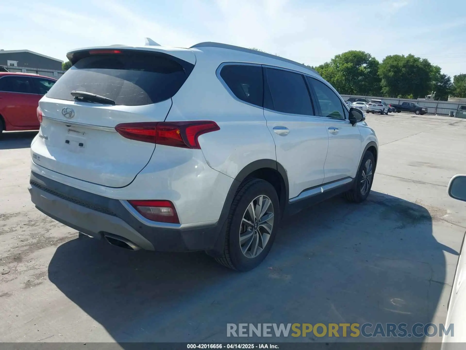 4 Фотография поврежденного автомобиля 5NMS33AD8LH165530 HYUNDAI SANTA FE 2020