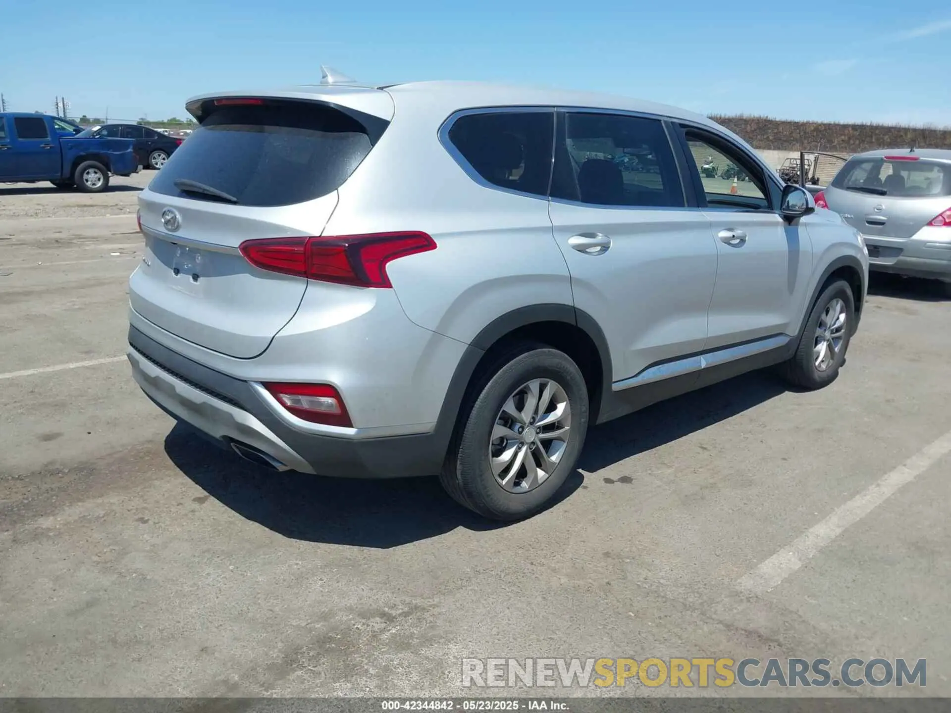 4 Фотография поврежденного автомобиля 5NMS33AD8LH169805 HYUNDAI SANTA FE 2020