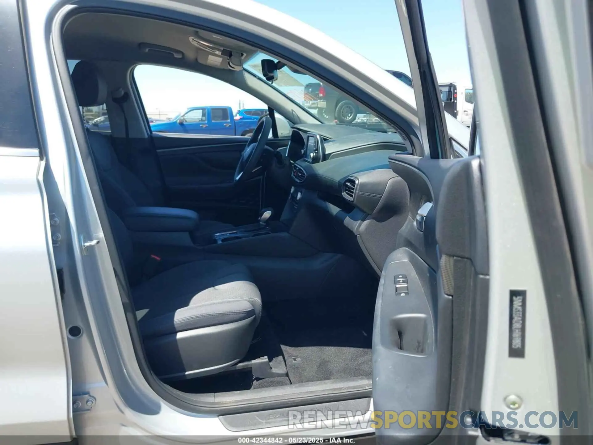 5 Фотография поврежденного автомобиля 5NMS33AD8LH169805 HYUNDAI SANTA FE 2020