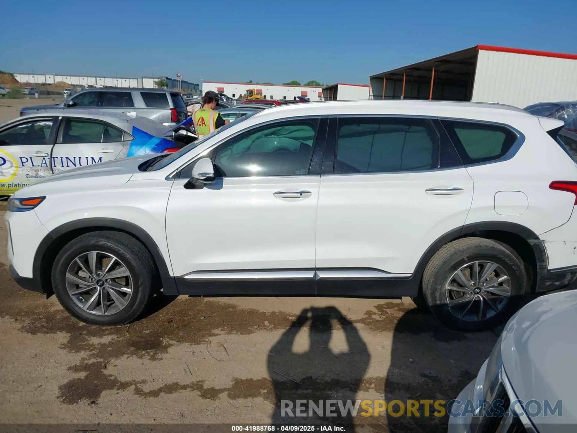 14 Photograph of a damaged car 5NMS33AD8LH188774 HYUNDAI SANTA FE 2020