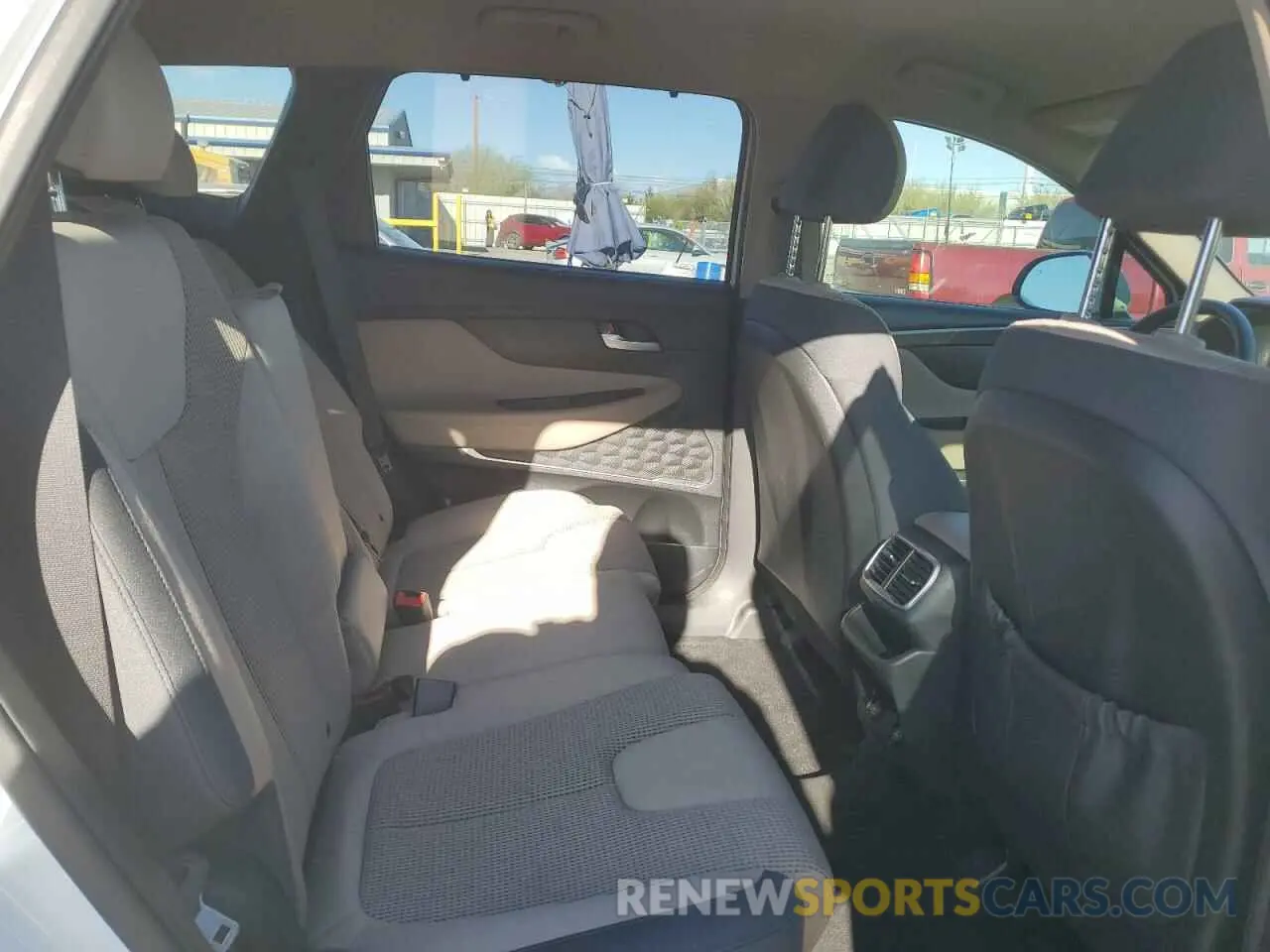 11 Photograph of a damaged car 5NMS33AD9LH202763 HYUNDAI SANTA FE 2020