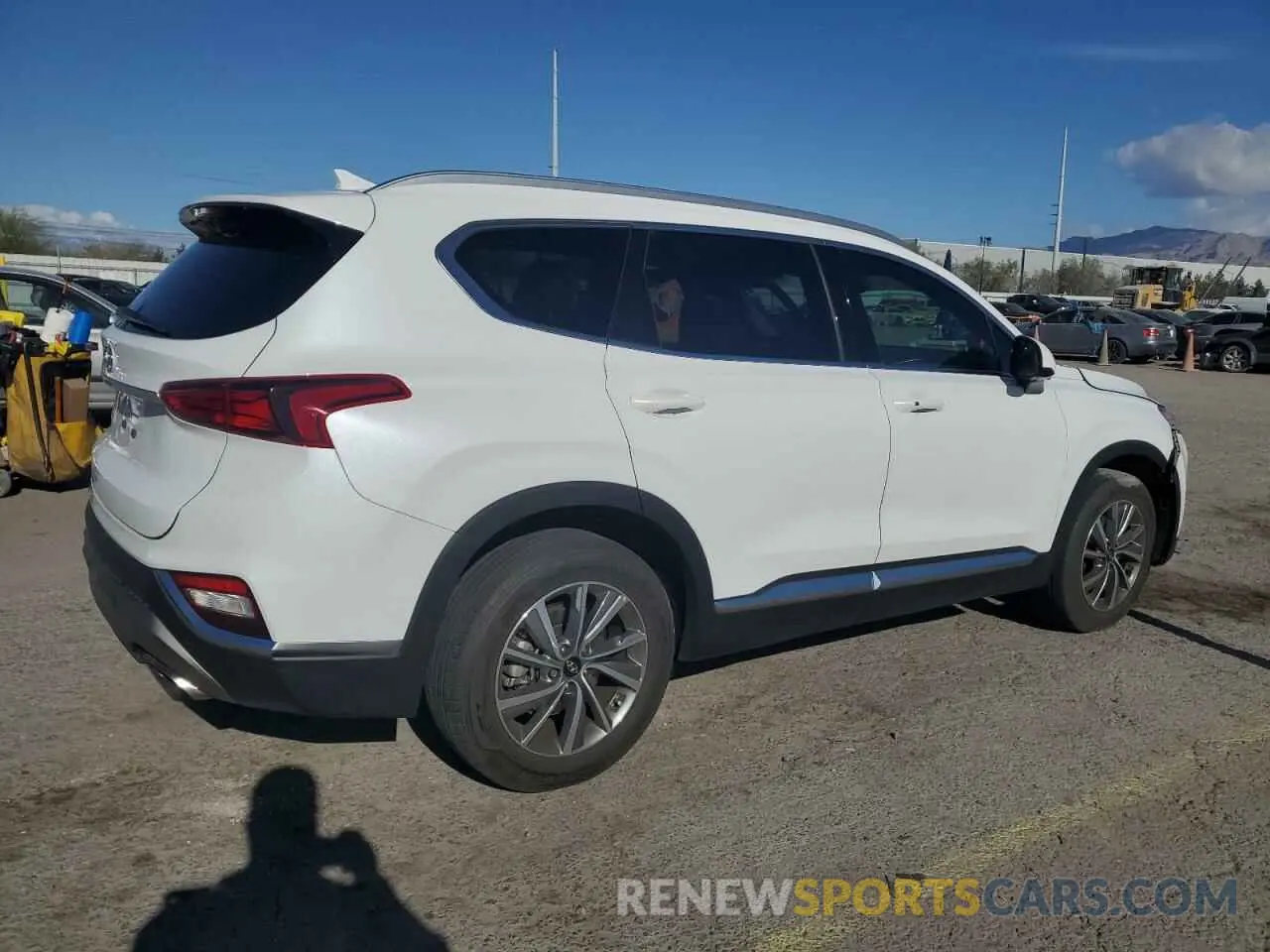 3 Photograph of a damaged car 5NMS33AD9LH202763 HYUNDAI SANTA FE 2020