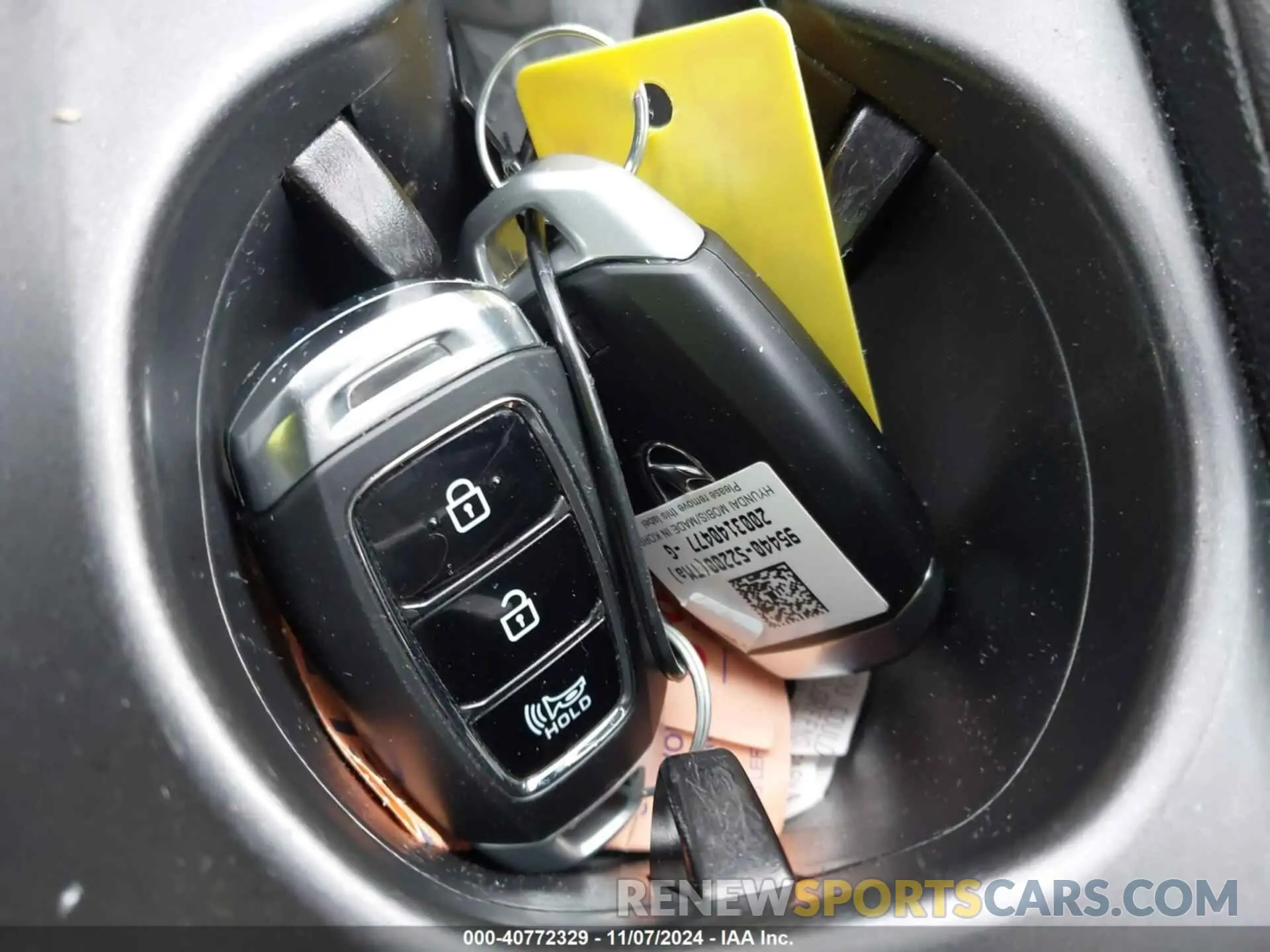 11 Photograph of a damaged car 5NMS33AD9LH299253 HYUNDAI SANTA FE 2020
