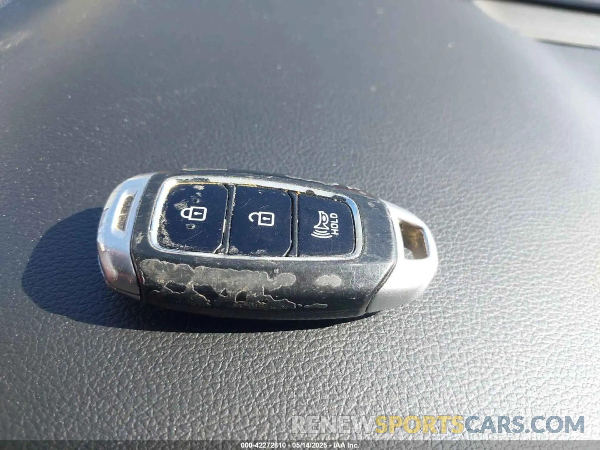 11 Photograph of a damaged car 5NMS33ADXLH292148 HYUNDAI SANTA FE 2020