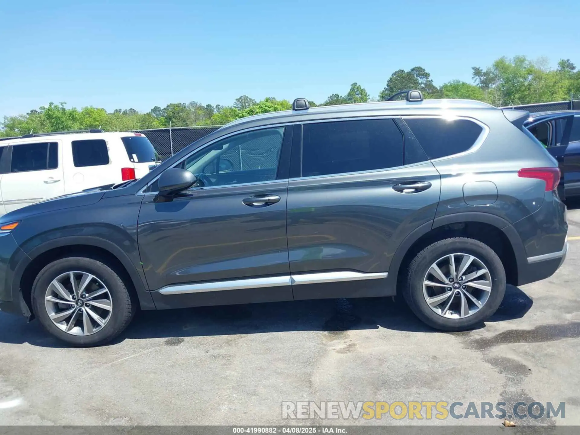 14 Photograph of a damaged car 5NMS3CAD0LH262785 HYUNDAI SANTA FE 2020