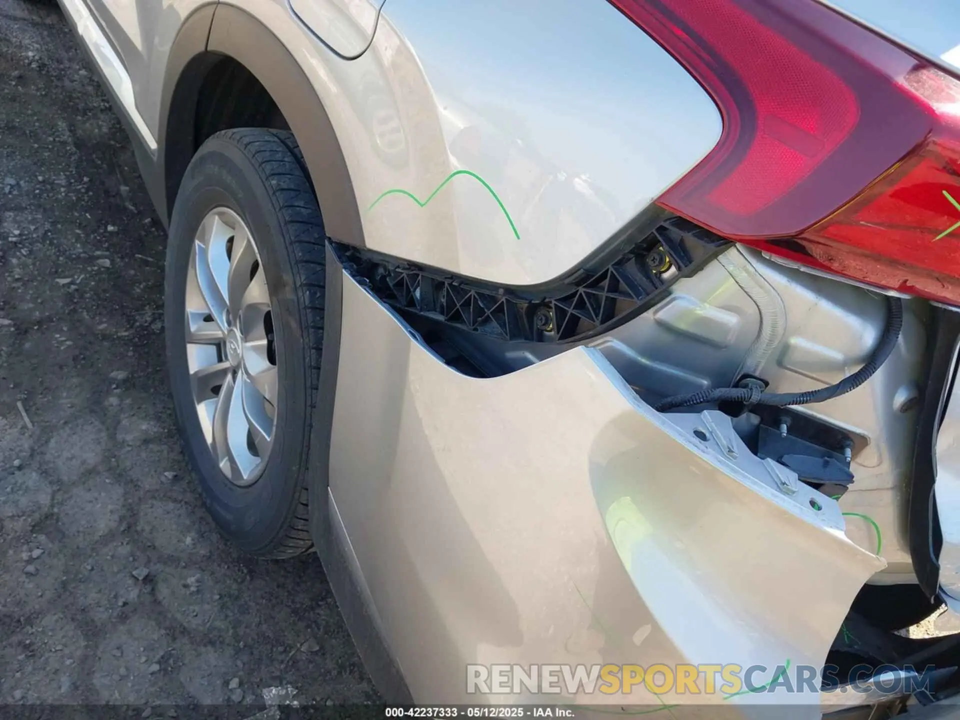 6 Photograph of a damaged car 5NMS3CAD1LH291969 HYUNDAI SANTA FE 2020