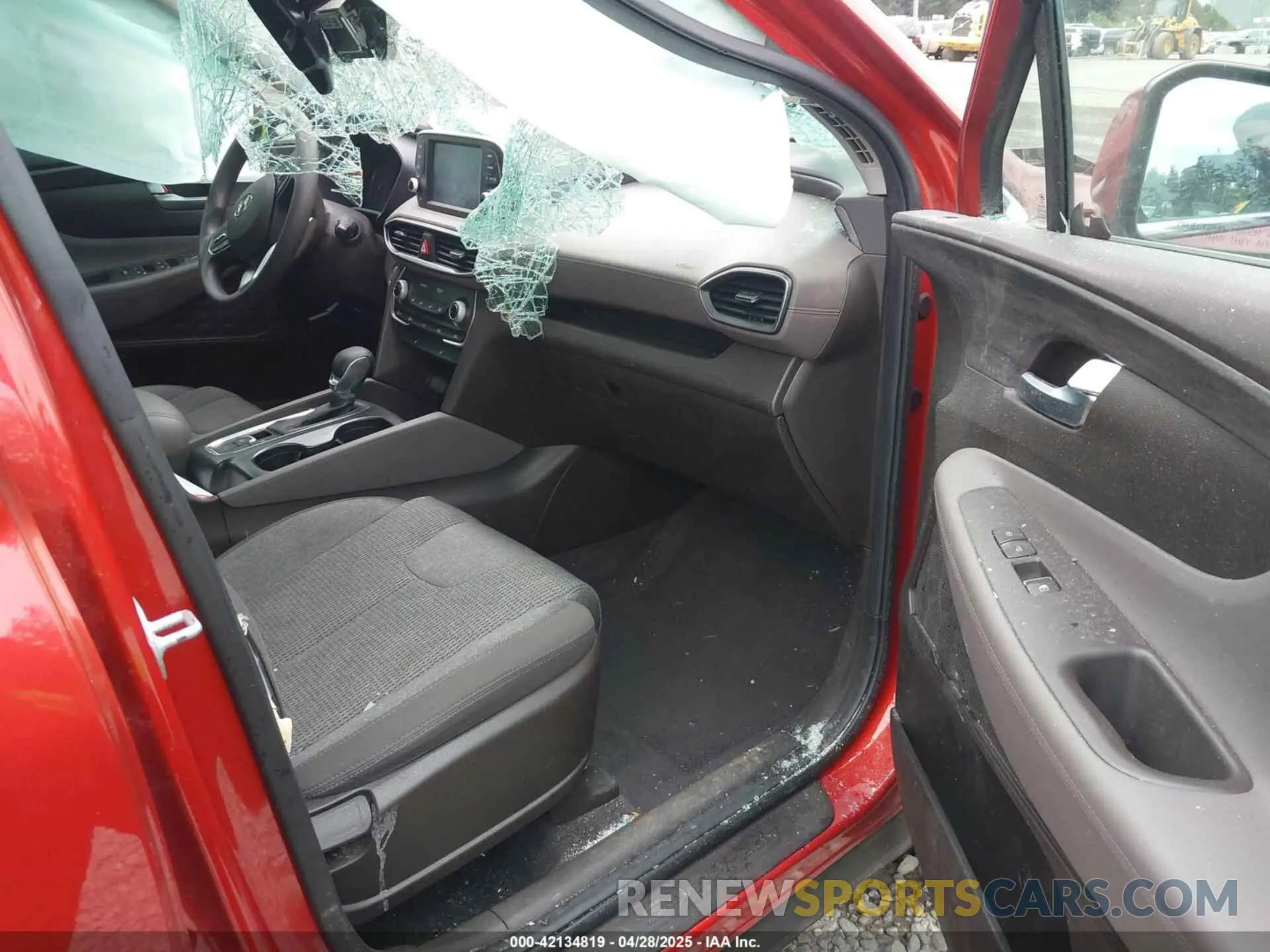 5 Photograph of a damaged car 5NMS3CAD3LH200748 HYUNDAI SANTA FE 2020